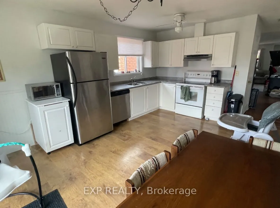 16 Lucas Avenue, #UPPER