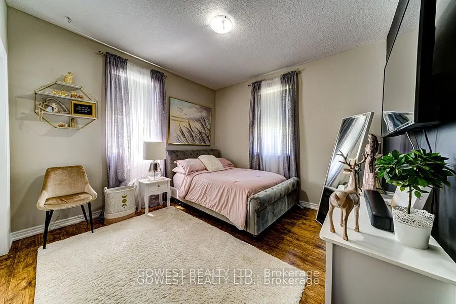 5 55TH Street S