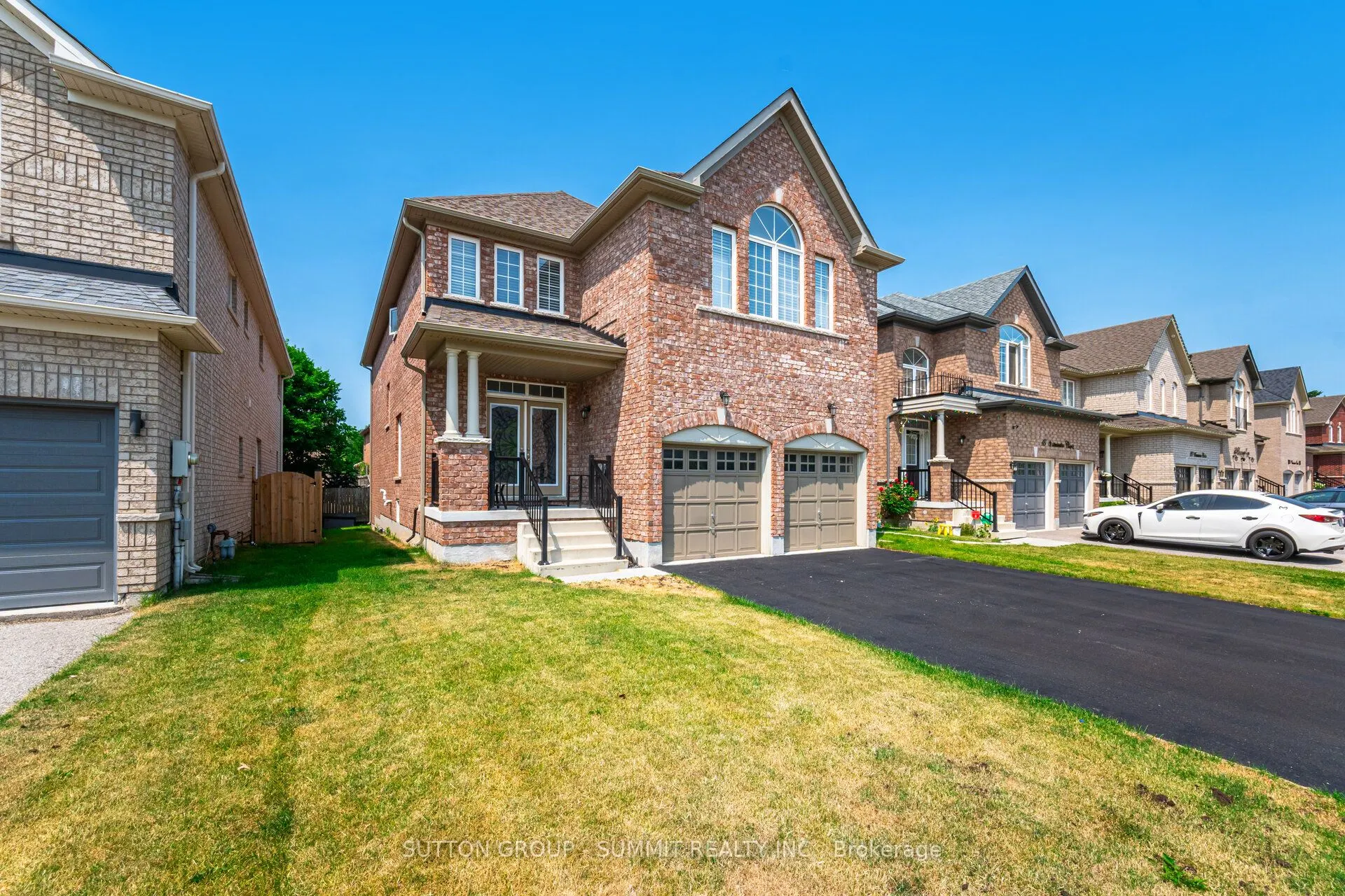 16 Westminster Circle