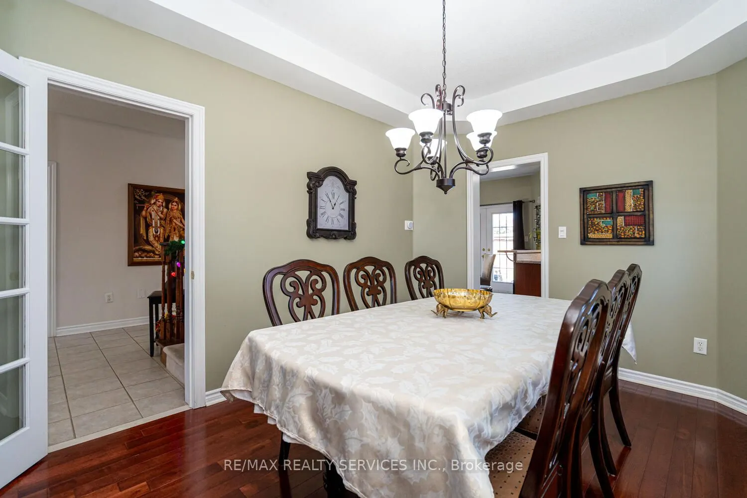 22 Sovereign's Gate