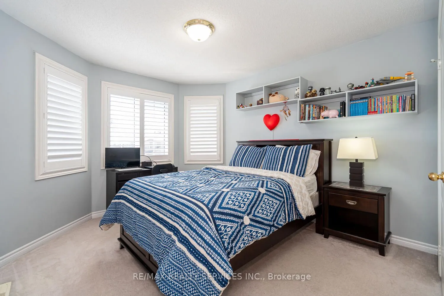 22 Sovereign's Gate