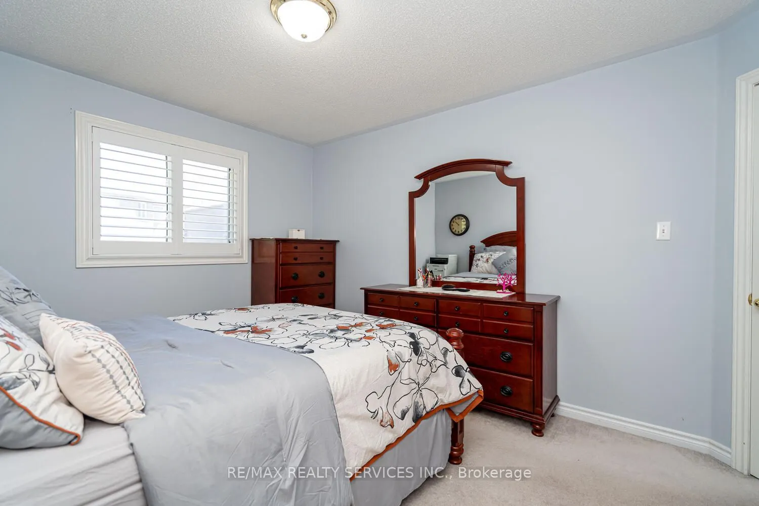 22 Sovereign's Gate