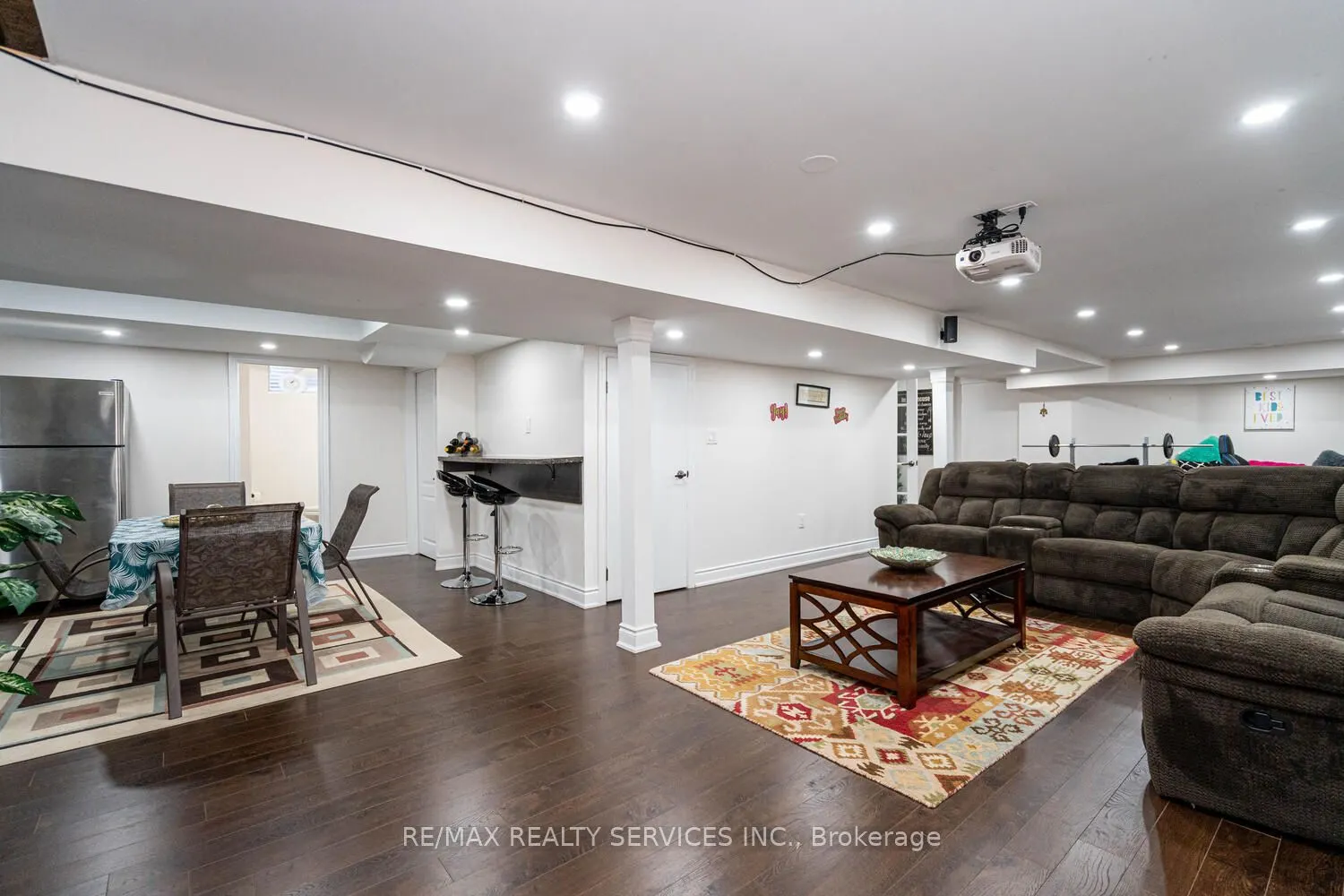 22 Sovereign's Gate