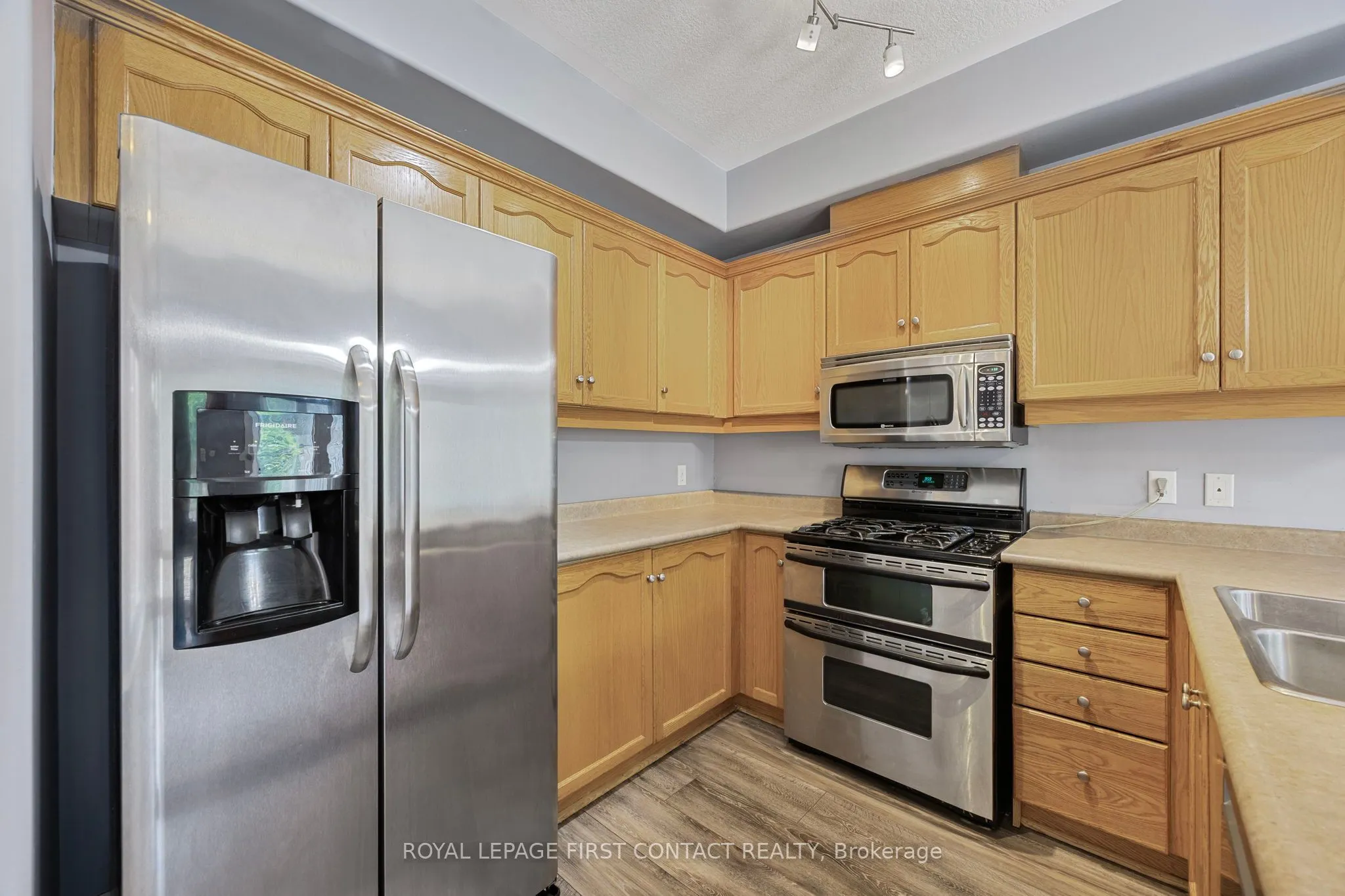 488 Yonge Street, #12