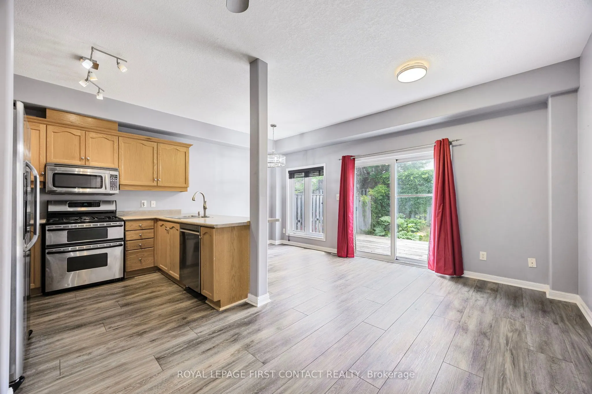 488 Yonge Street, #12