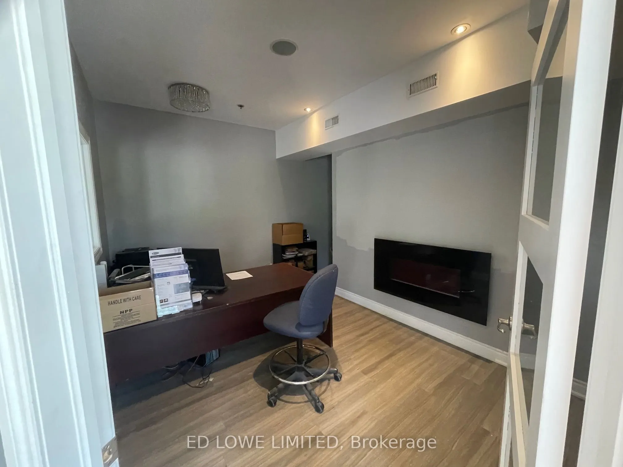 647 WELHAM Road, #18/19