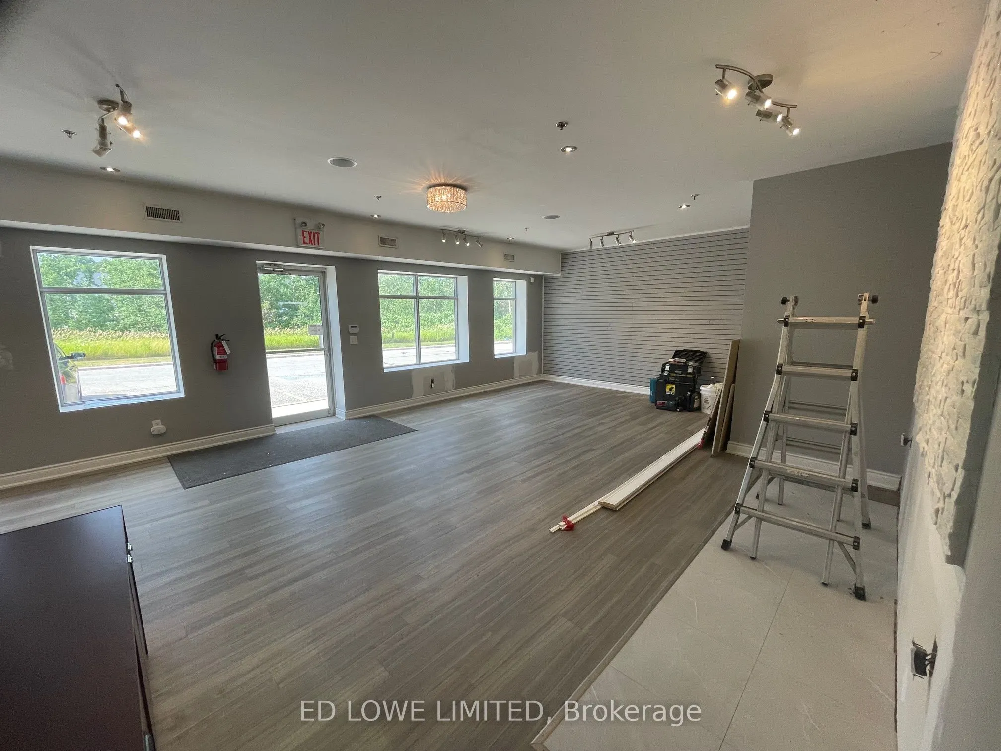 647 WELHAM Road, #18/19