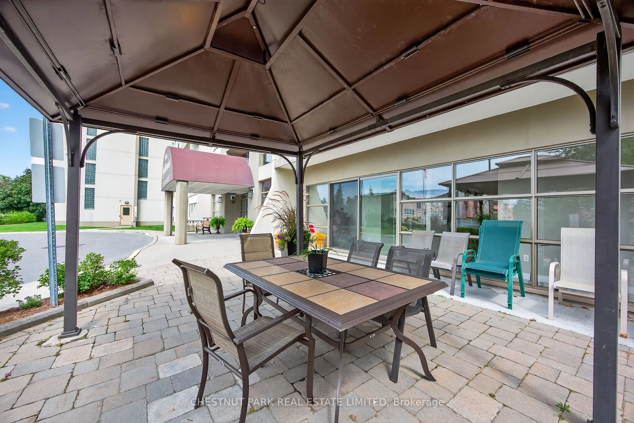 172 Eighth Street, #404