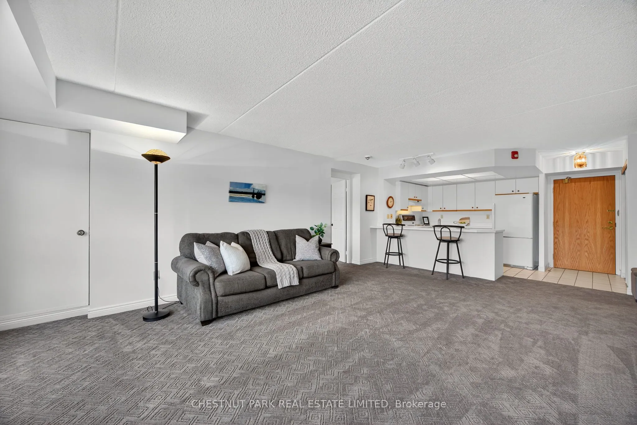 172 Eighth Street, #404