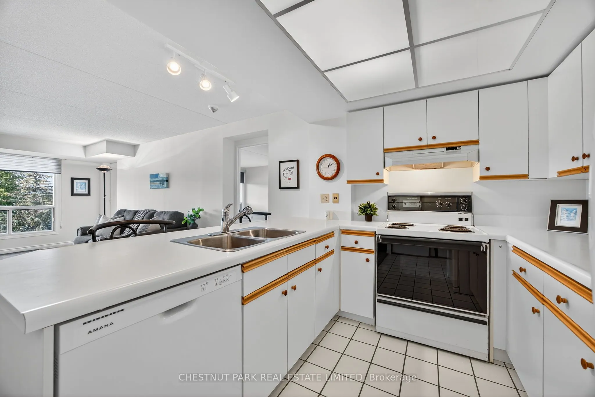 172 Eighth Street, #404