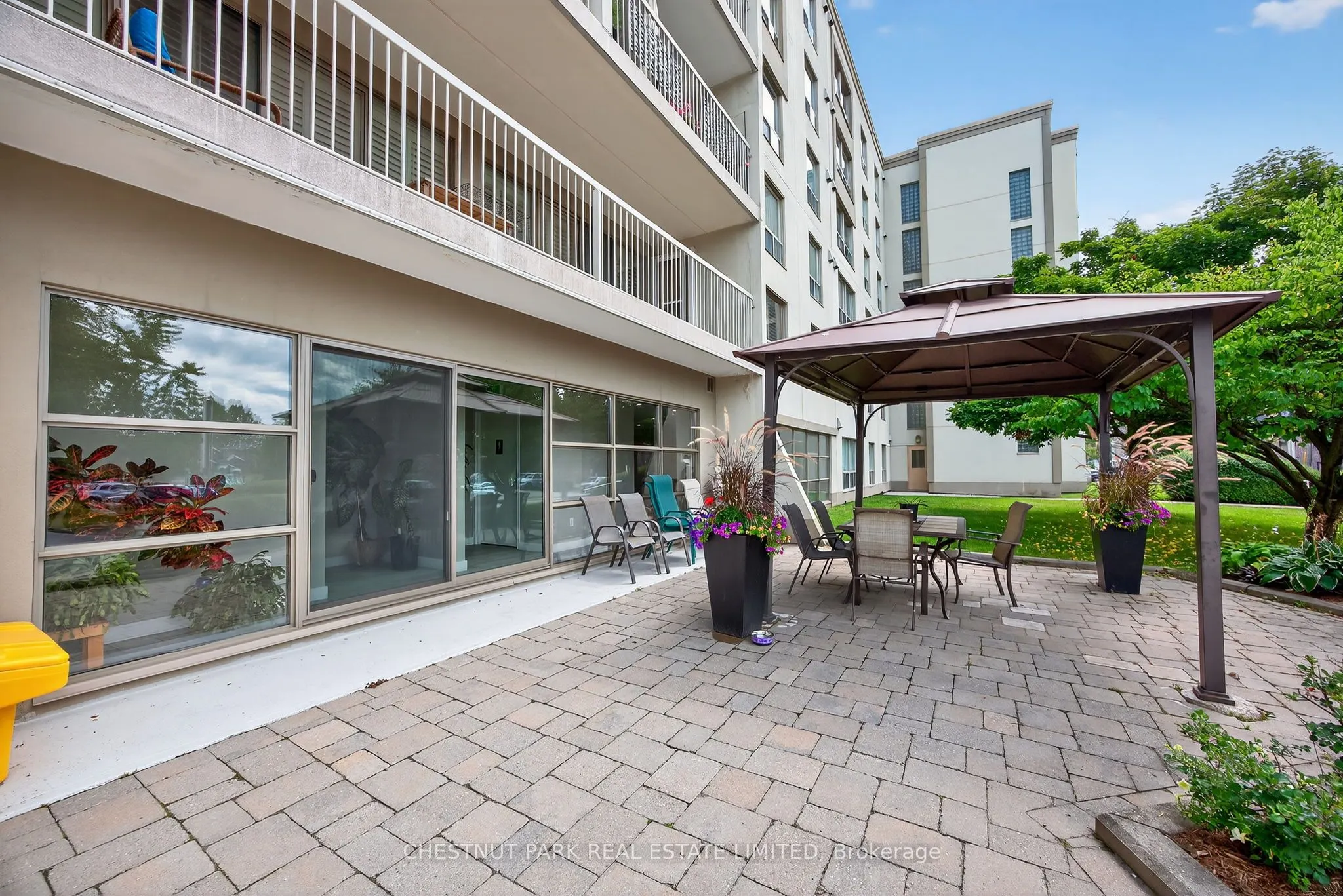 172 Eighth Street, #404