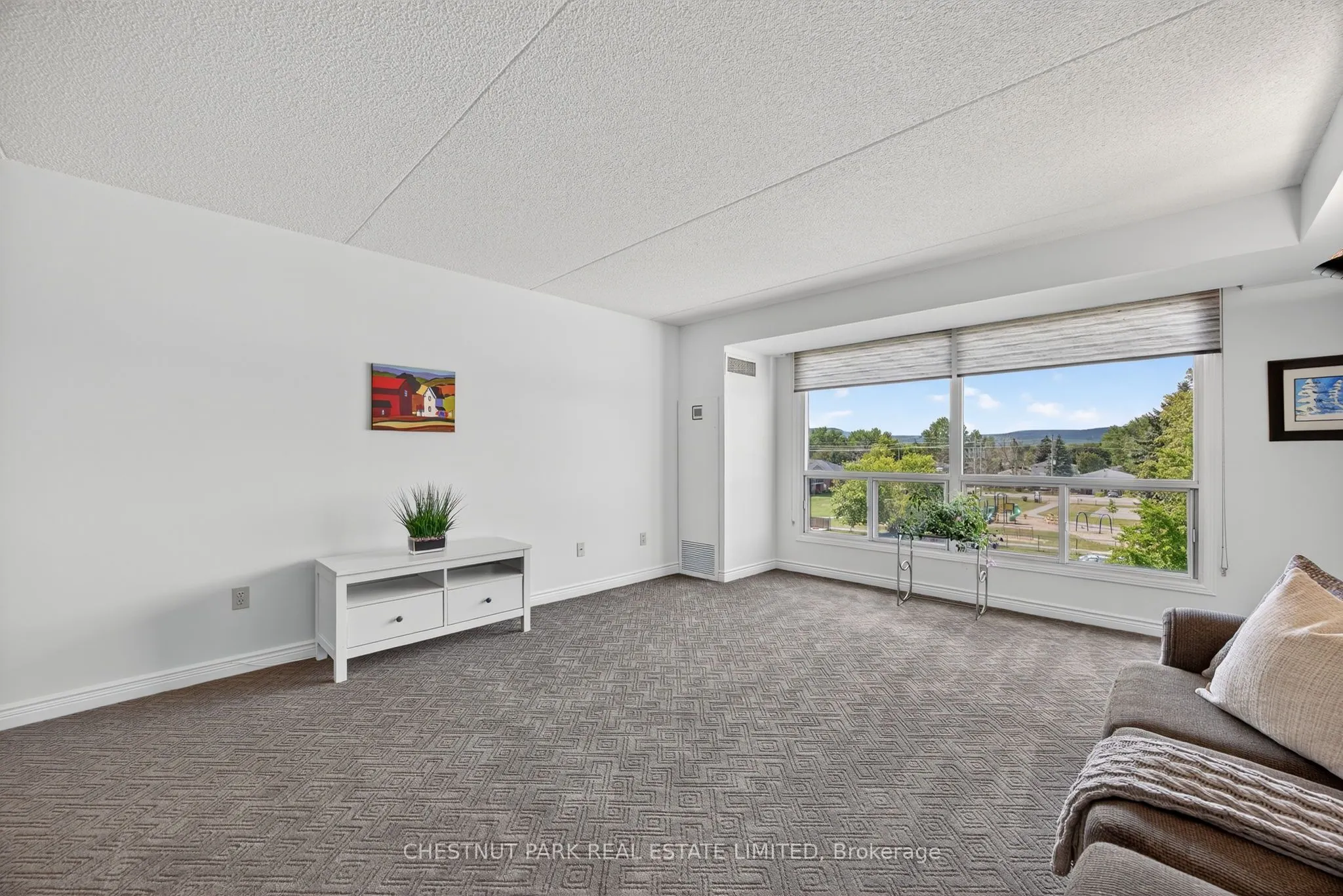 172 Eighth Street, #404