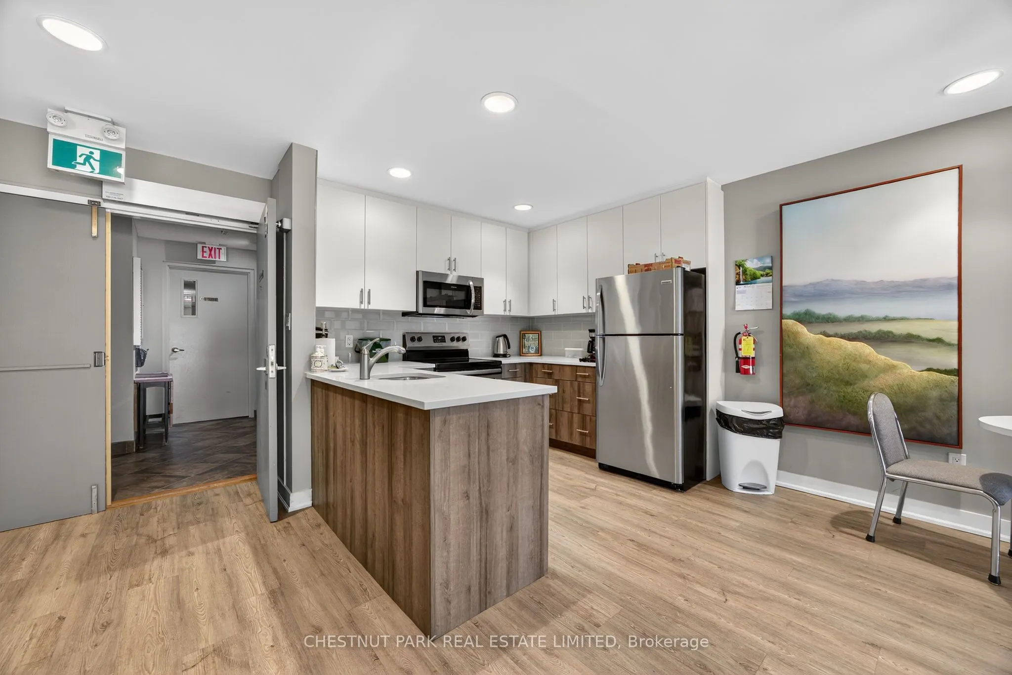 172 Eighth Street, #404