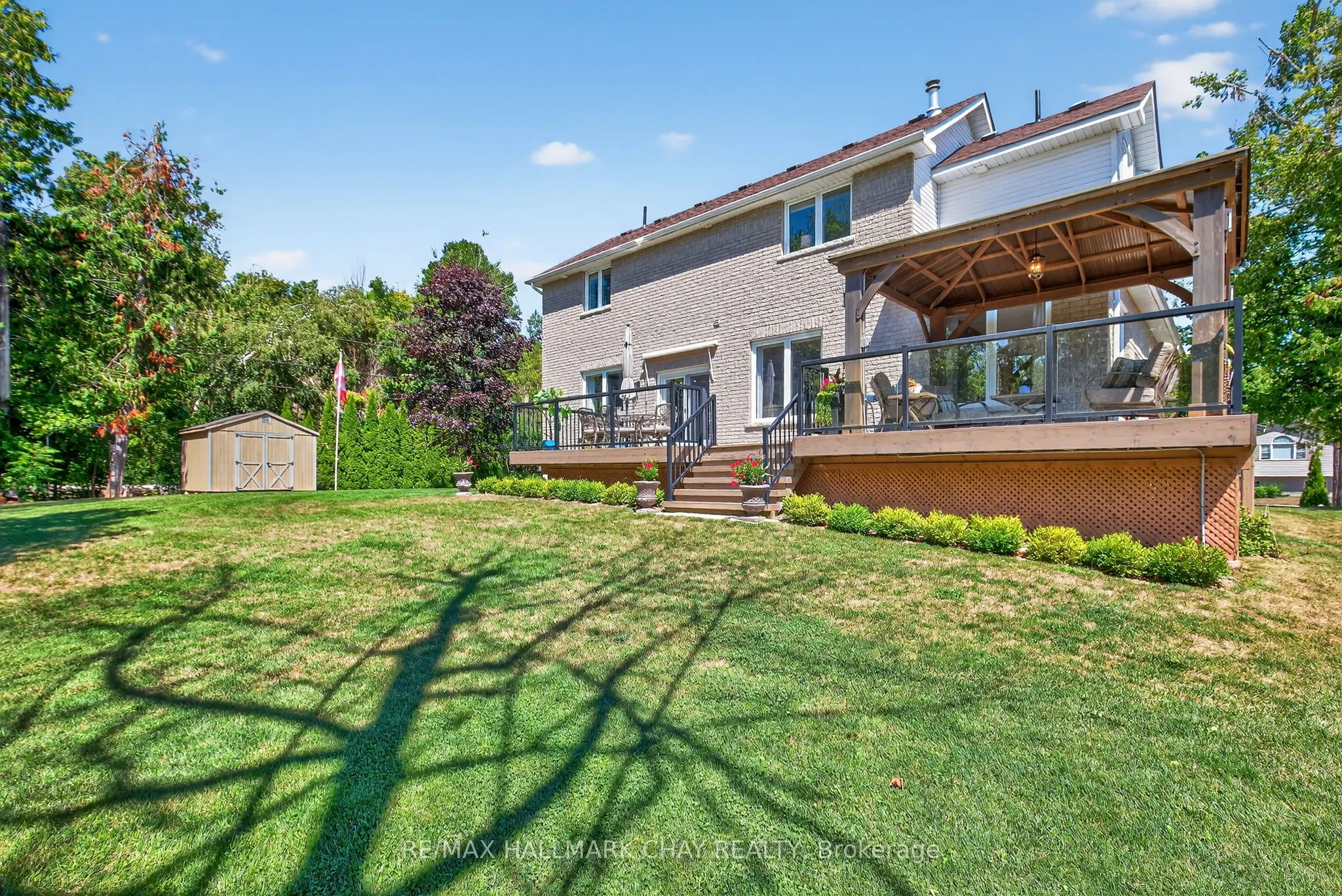 2 Mariposa Crescent