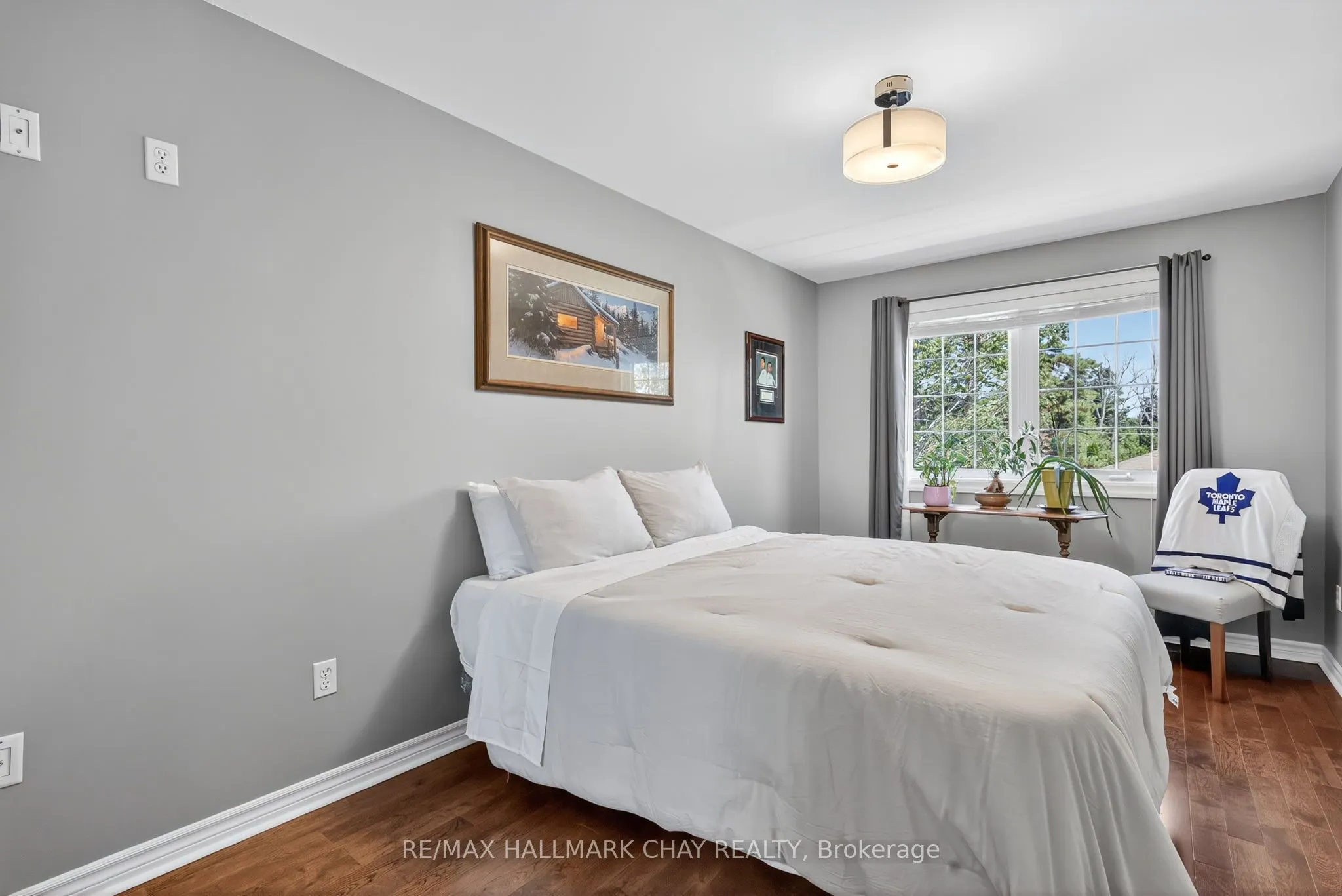 2 Mariposa Crescent