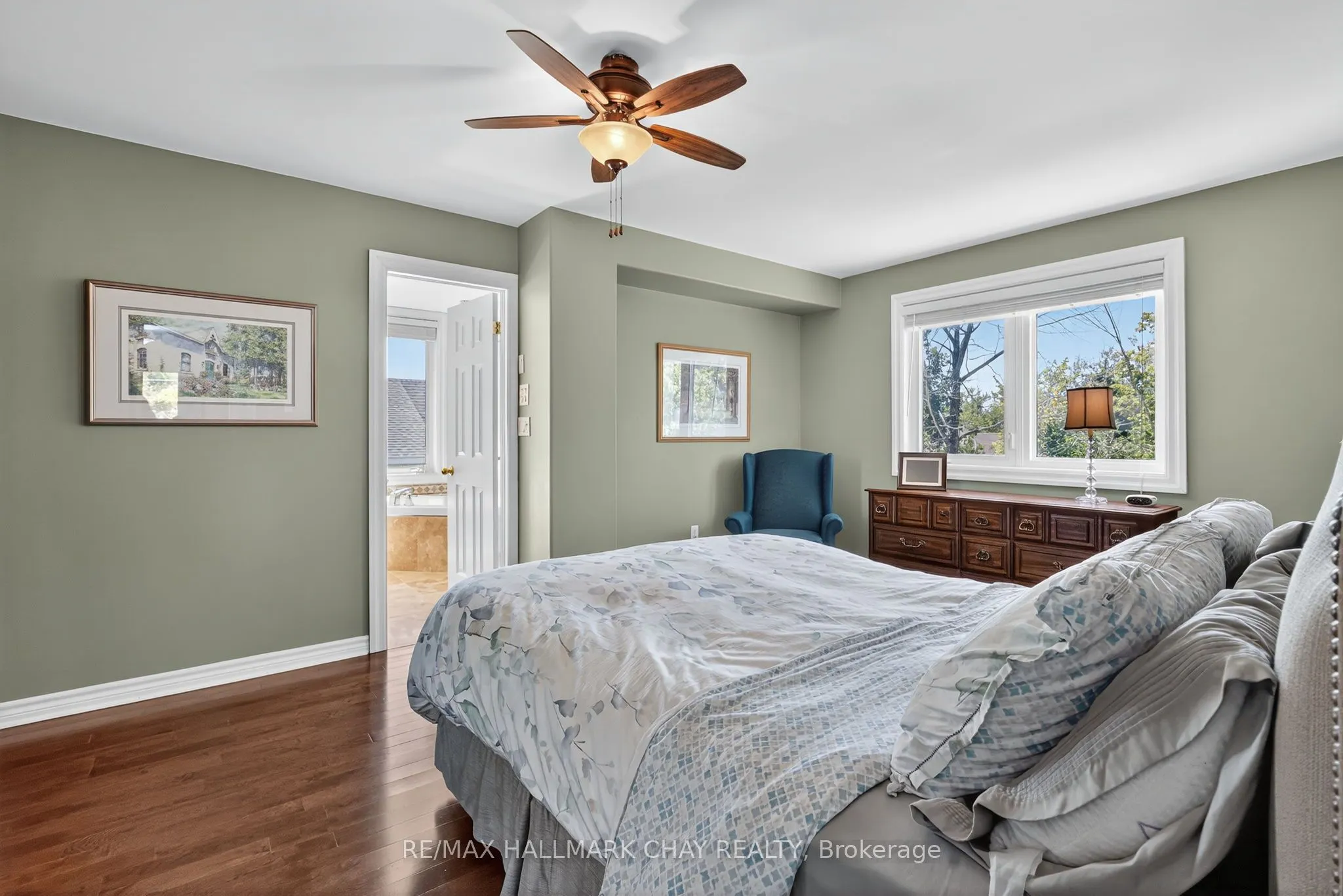 2 Mariposa Crescent