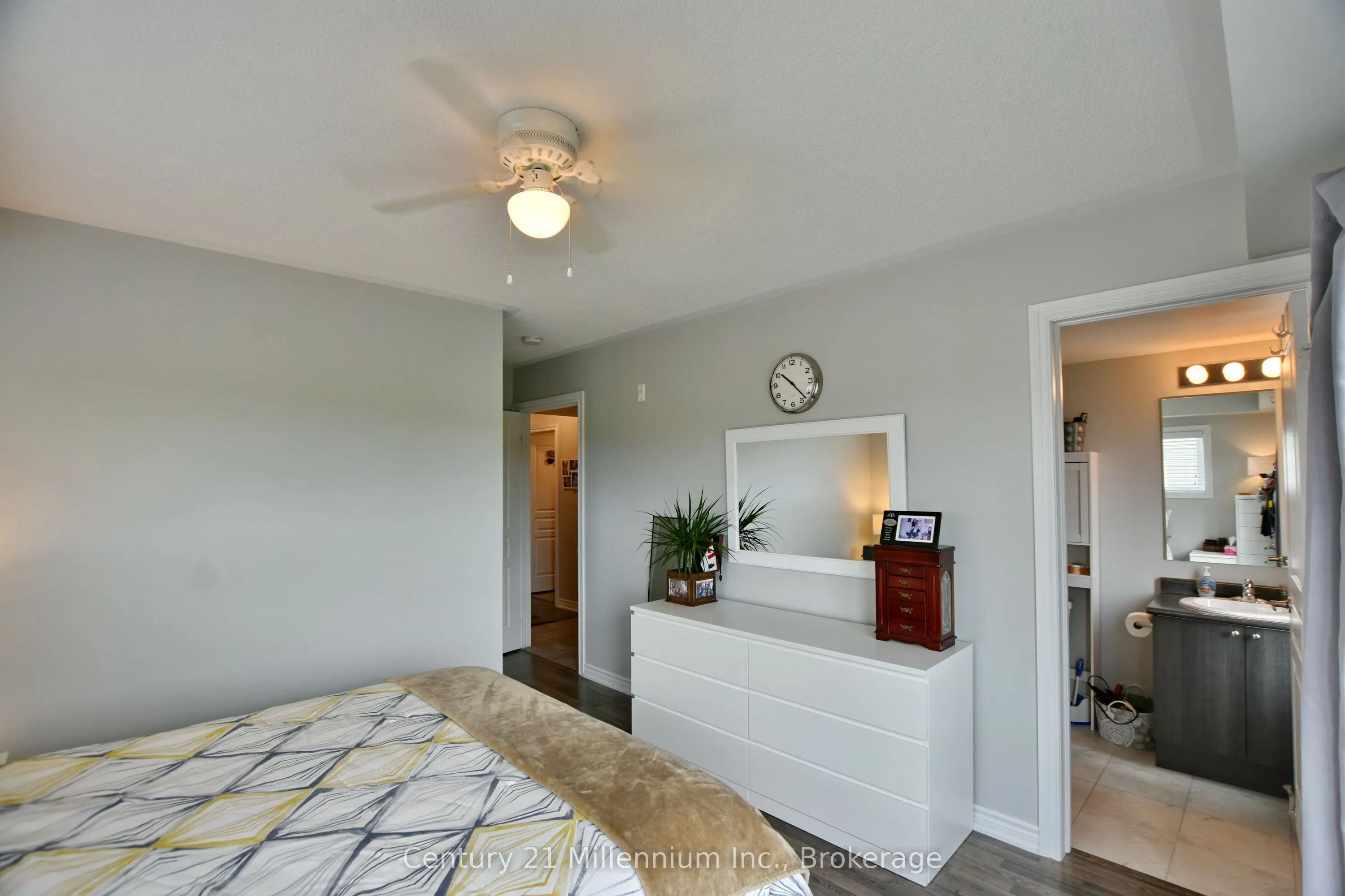 5 Anchorage Crescent, #201