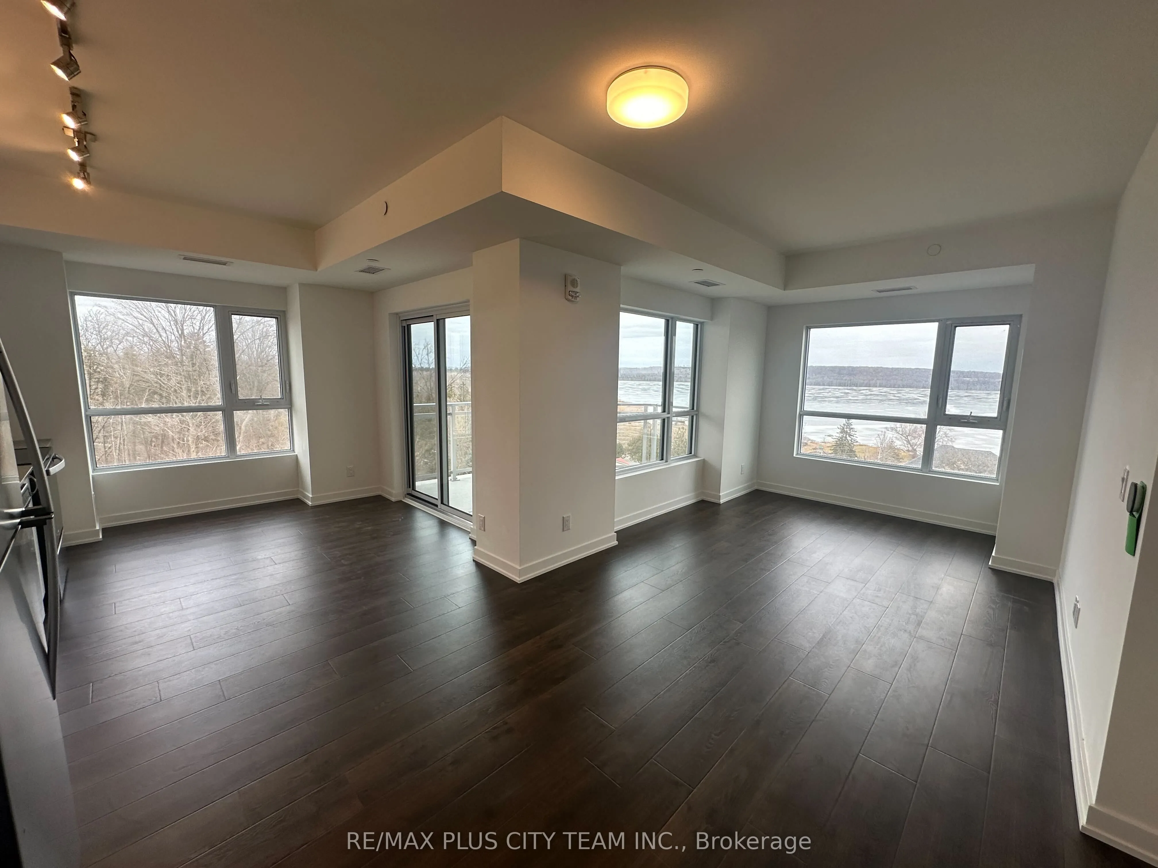 56 Lakeside Terrace, #405