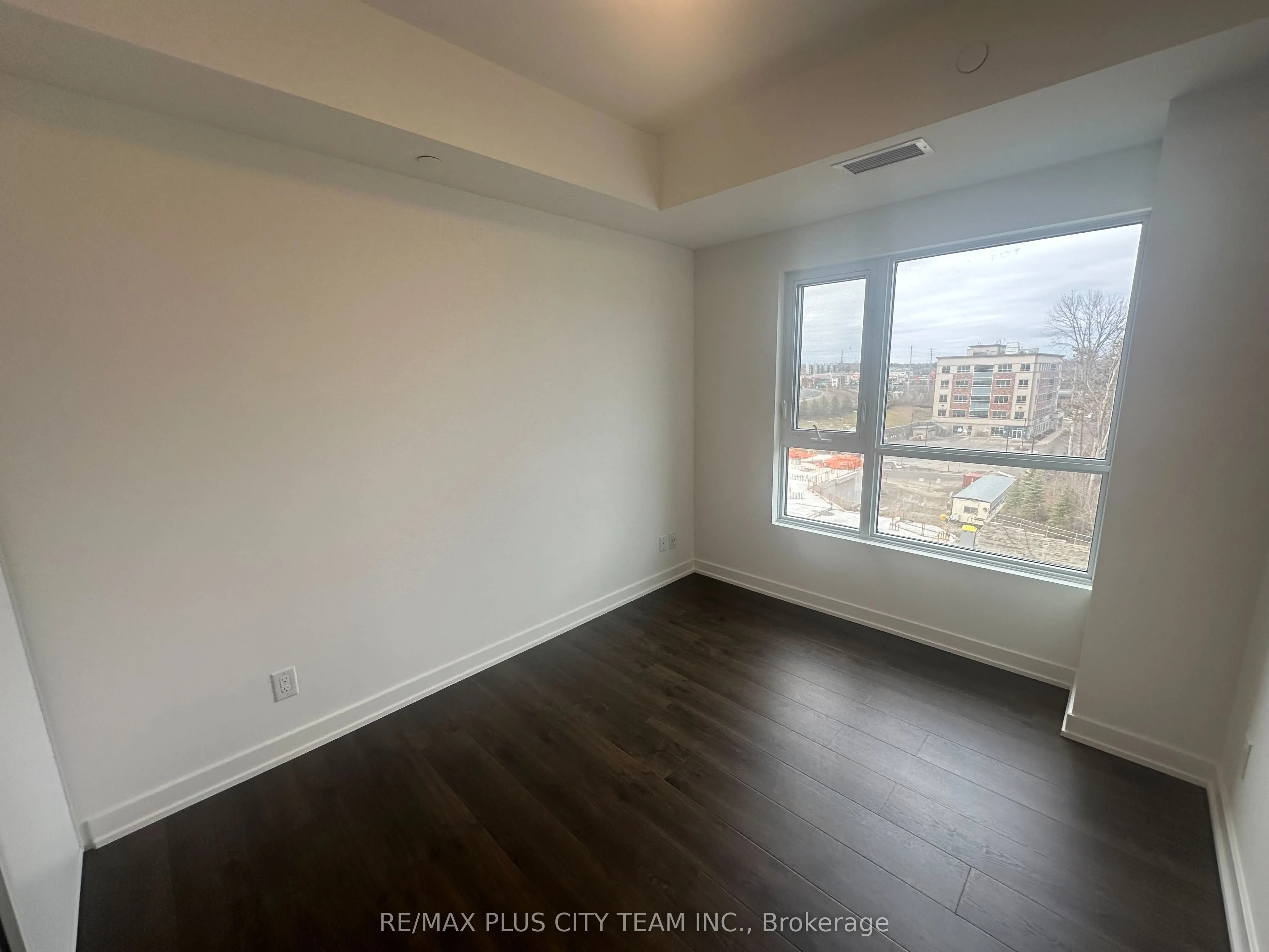 56 Lakeside Terrace, #405