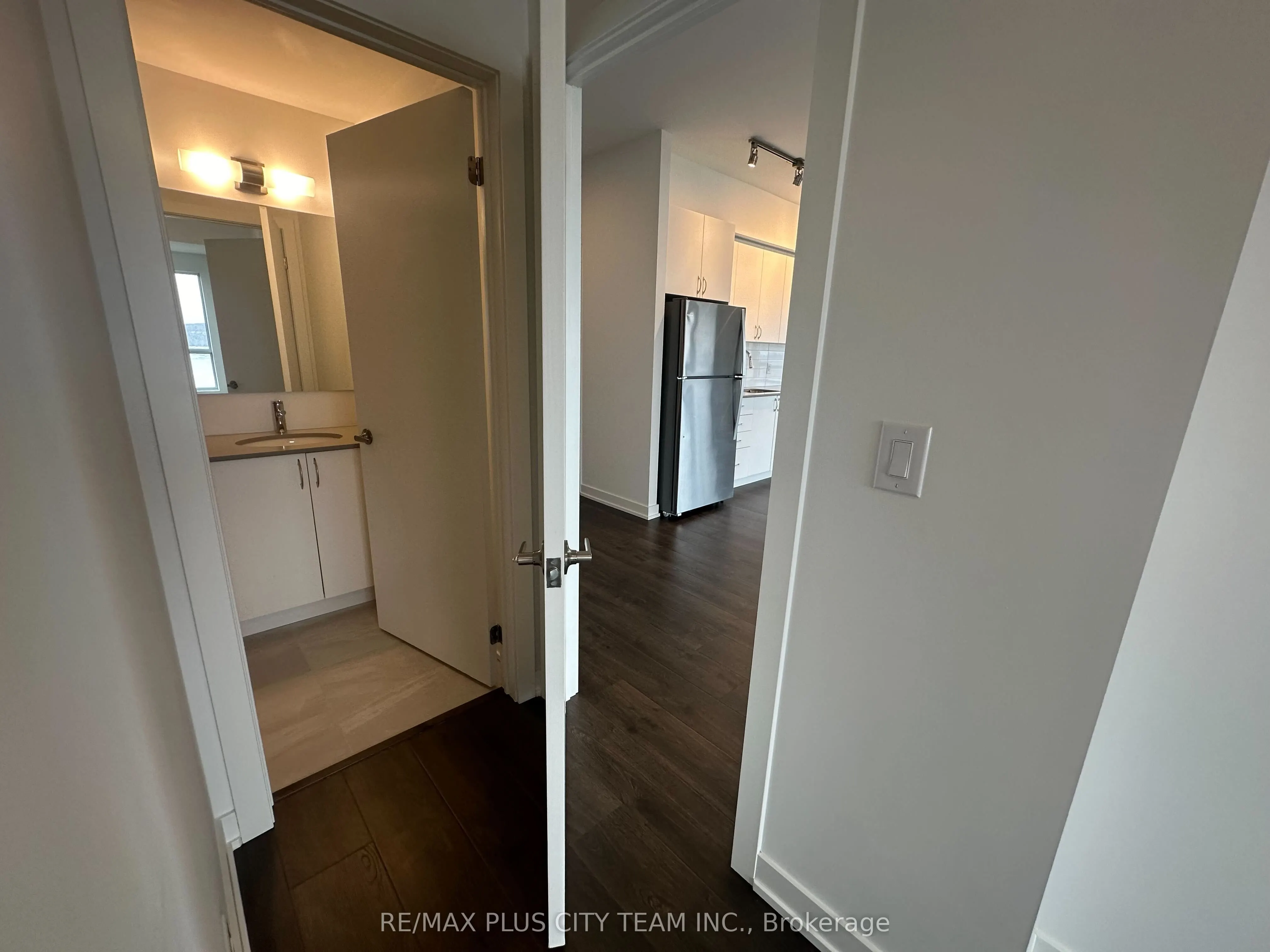 56 Lakeside Terrace, #405