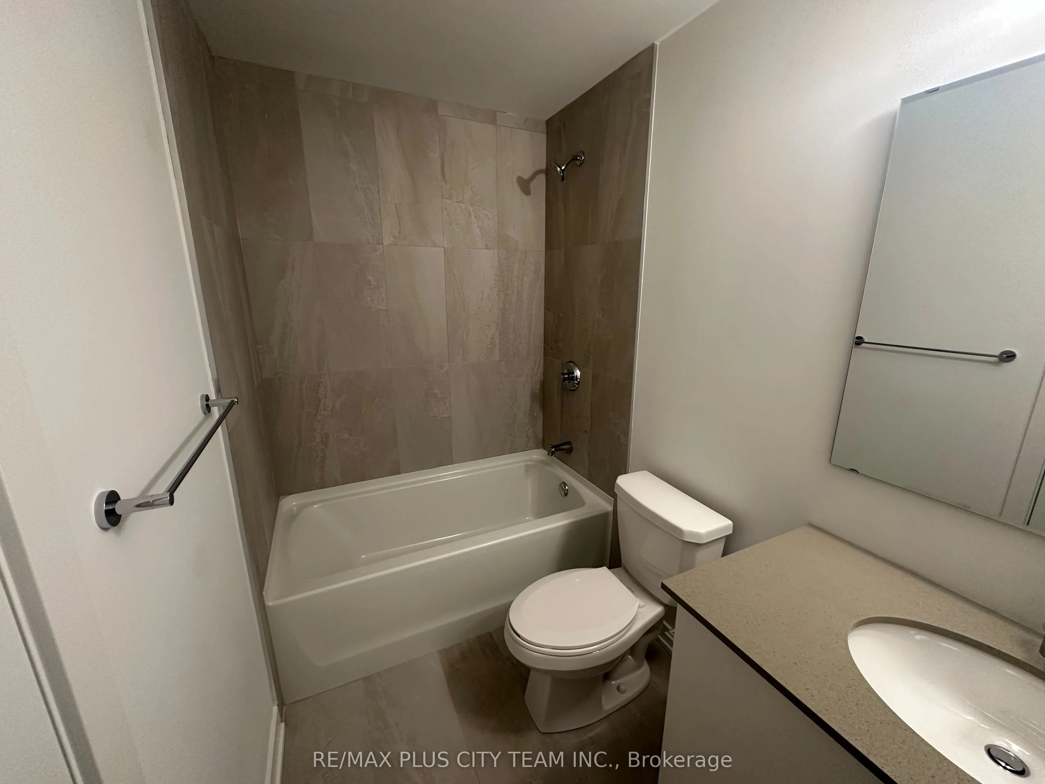 56 Lakeside Terrace, #405