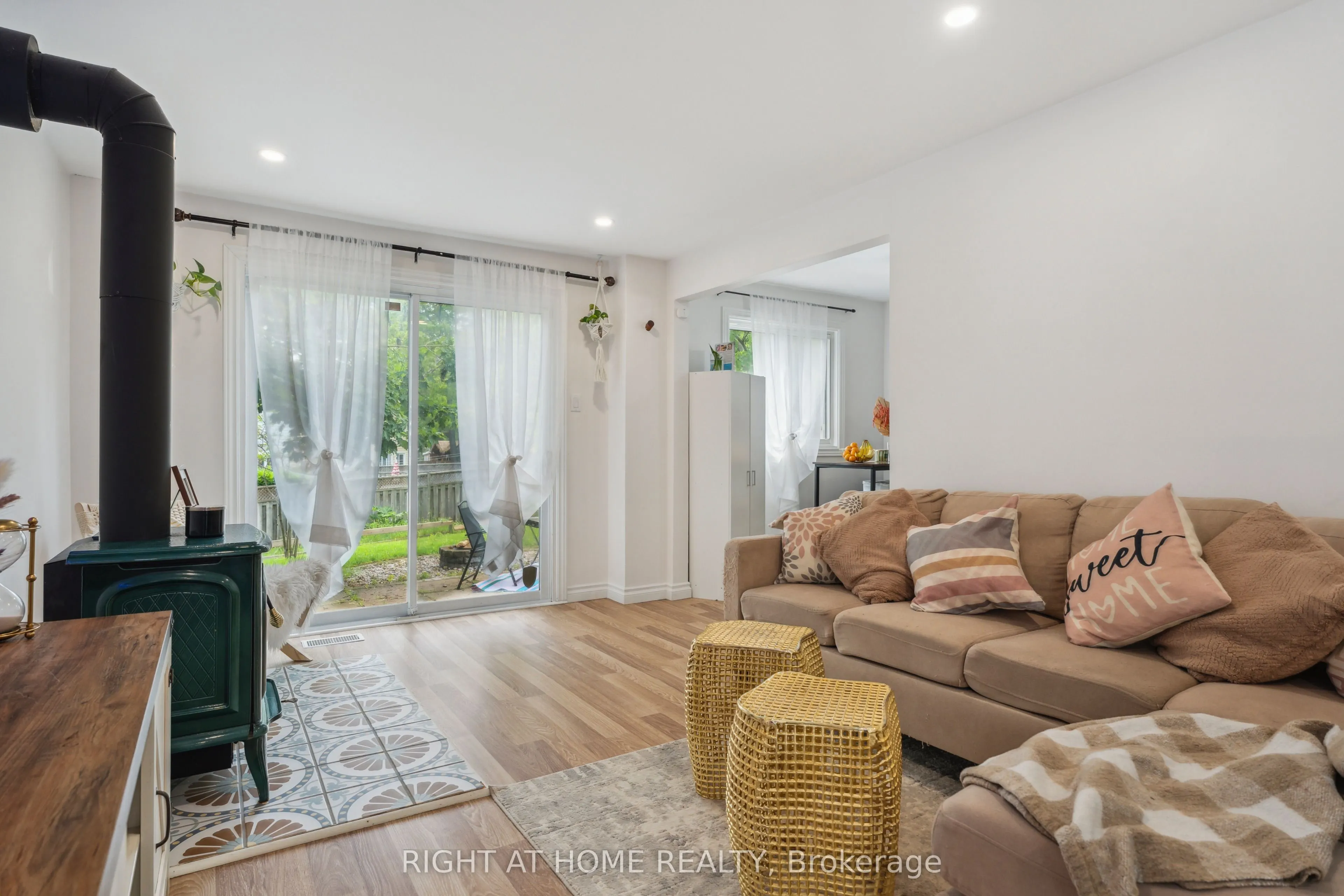54 Shakespeare Crescent