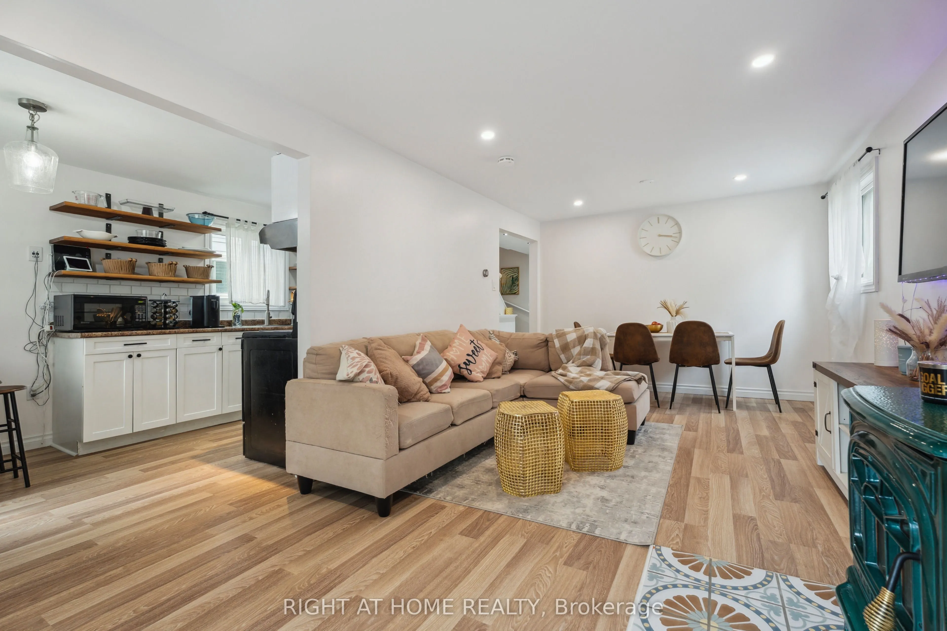 54 Shakespeare Crescent