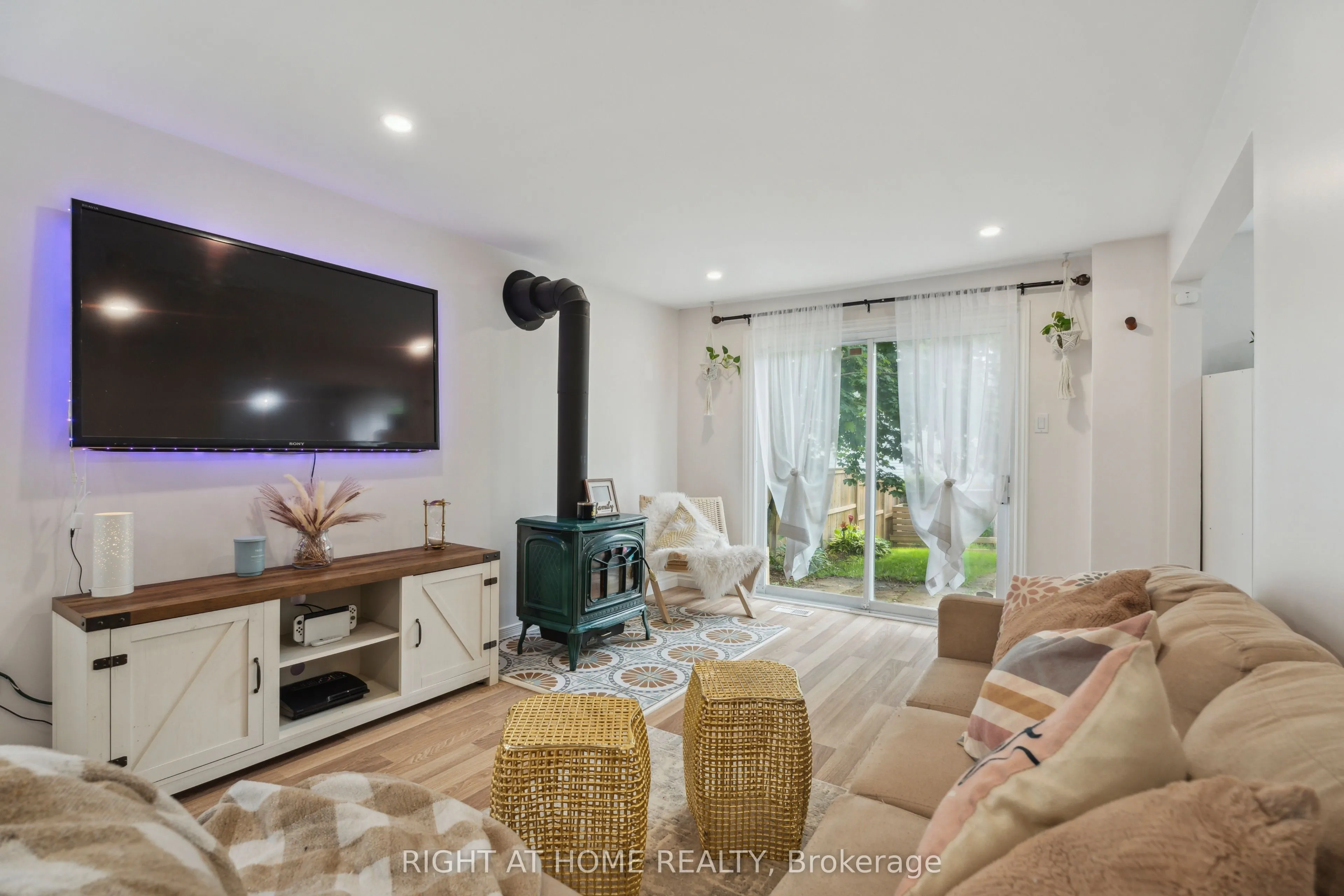 54 Shakespeare Crescent
