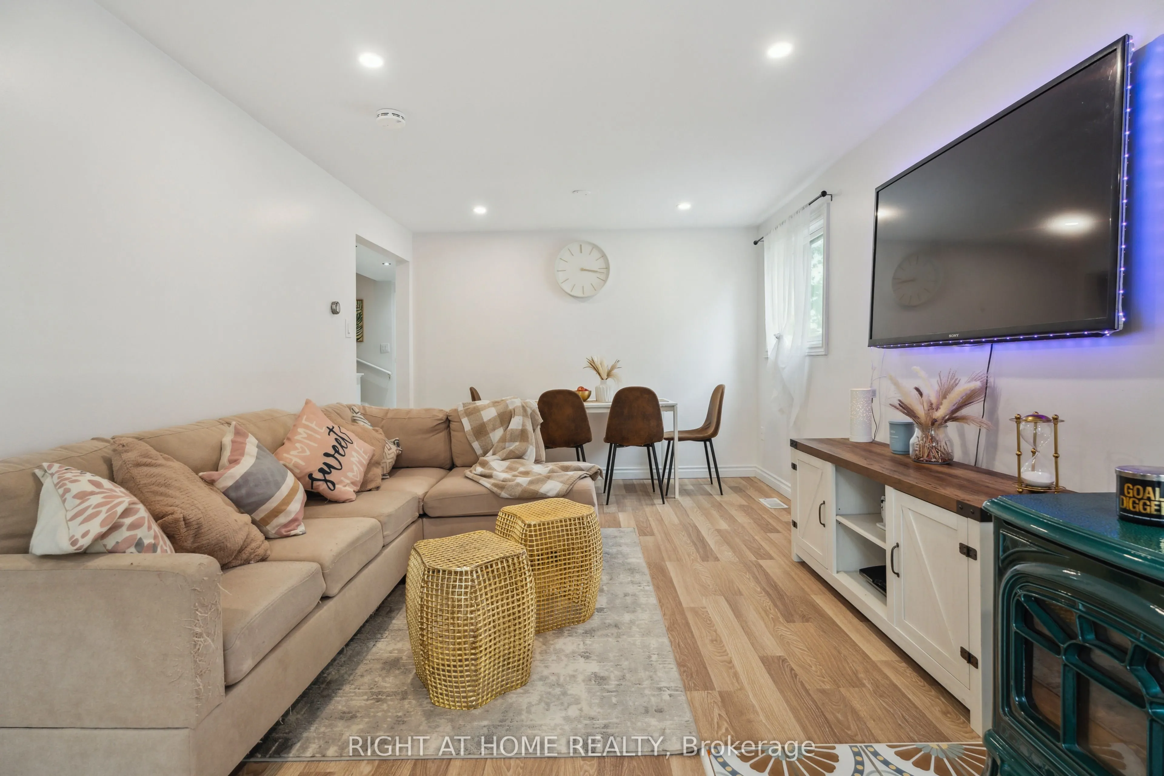 54 Shakespeare Crescent