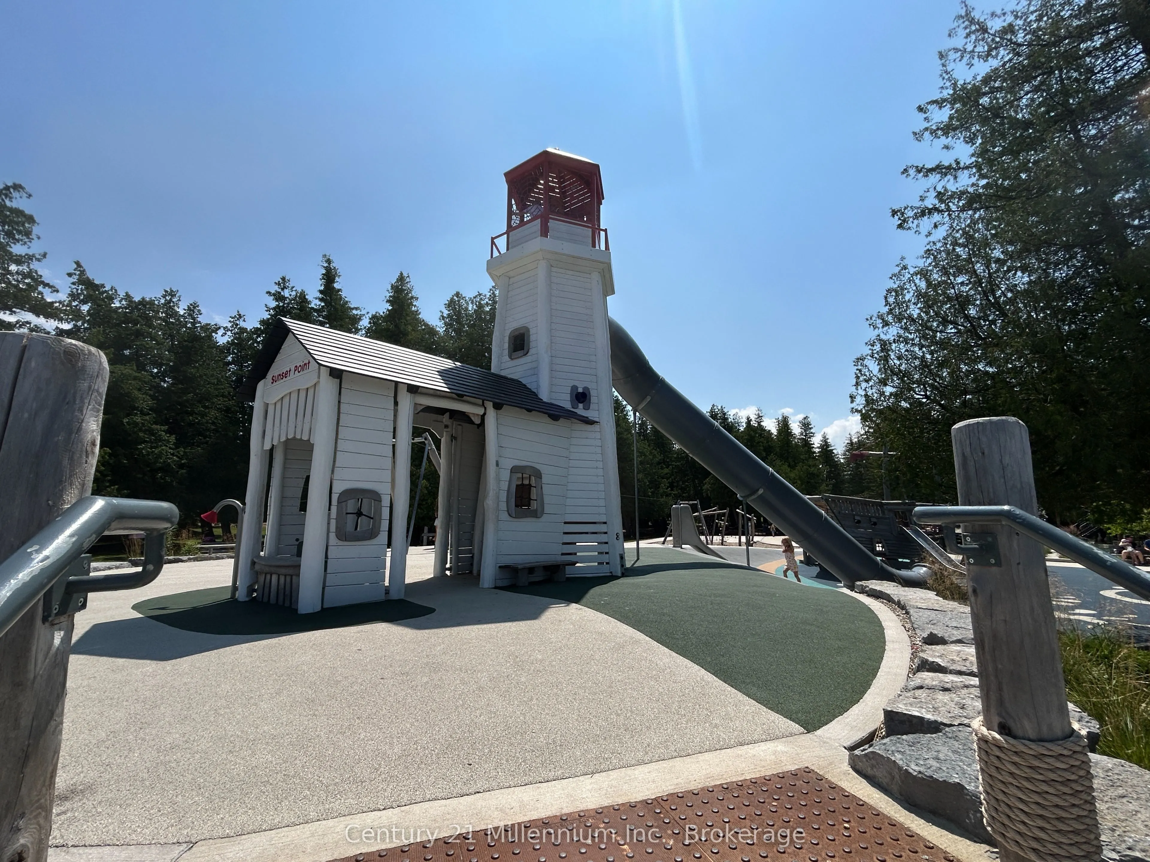 460 Ontario Street, #202