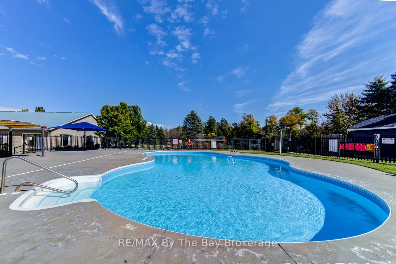 15 Huron Circle