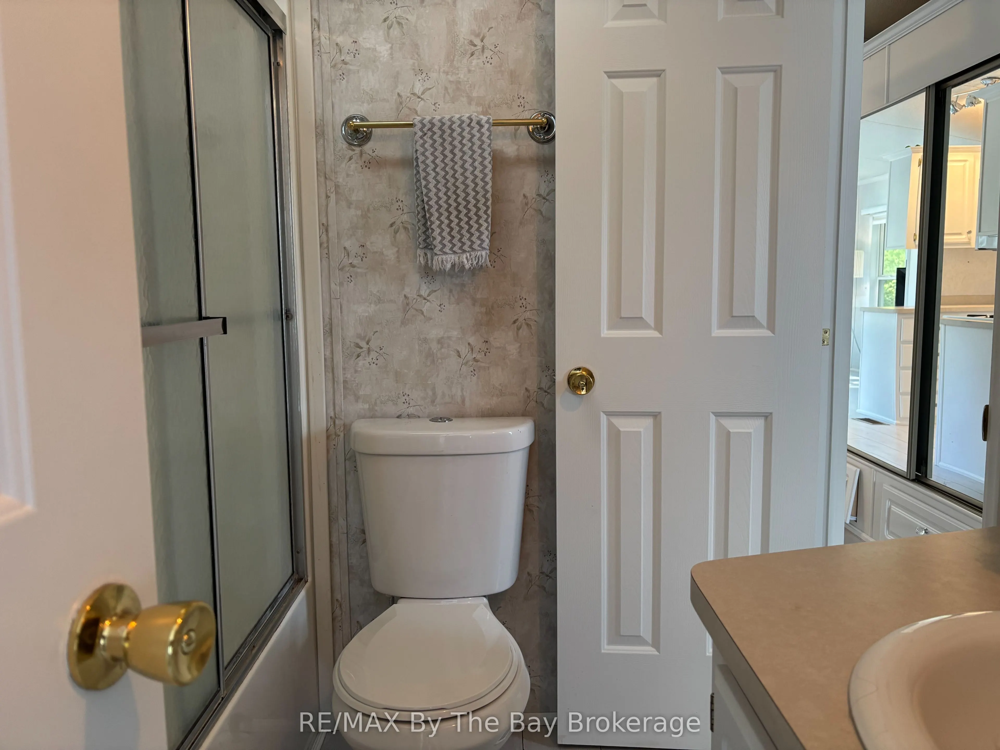 15 Huron Circle