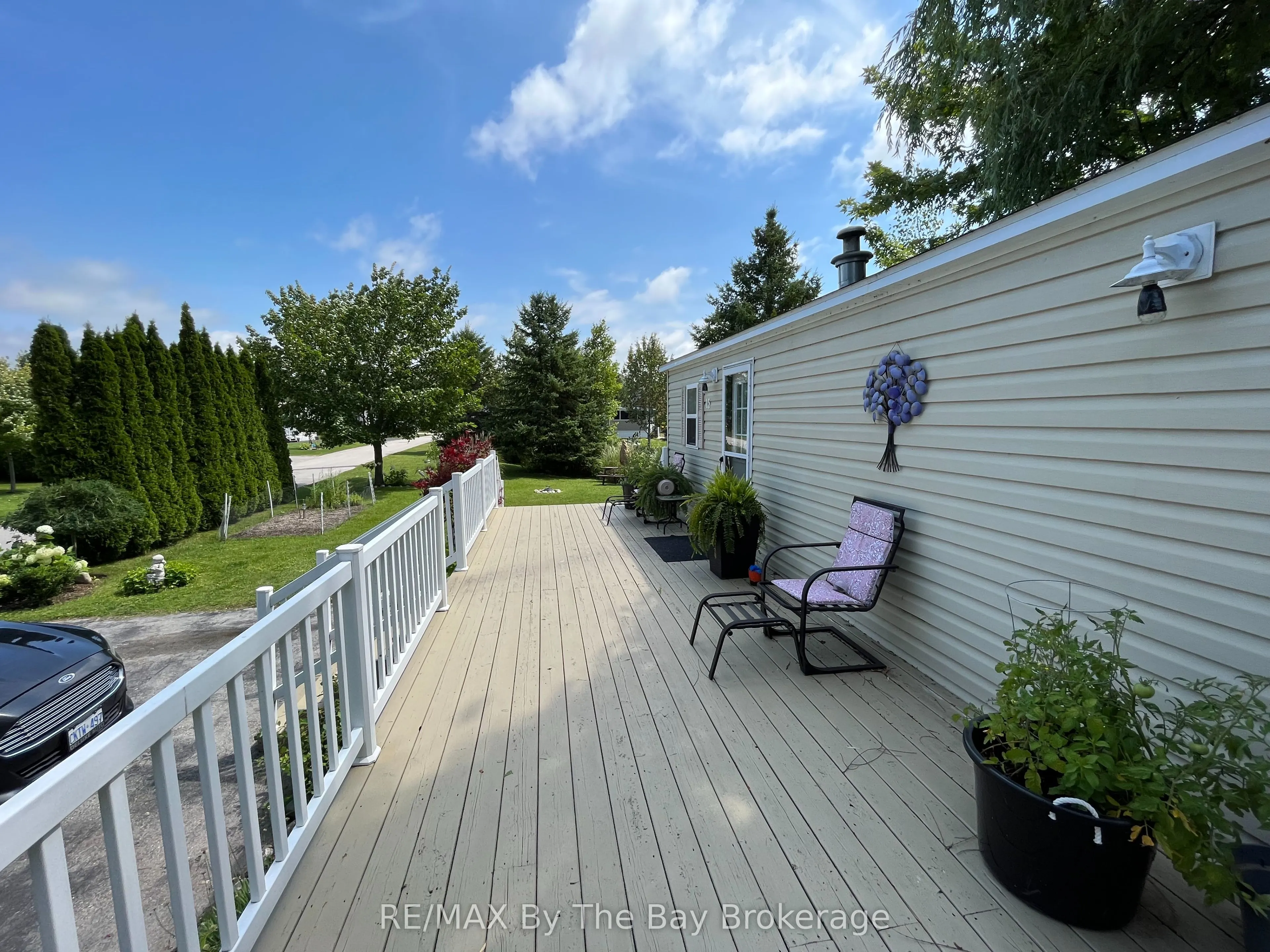 15 Huron Circle