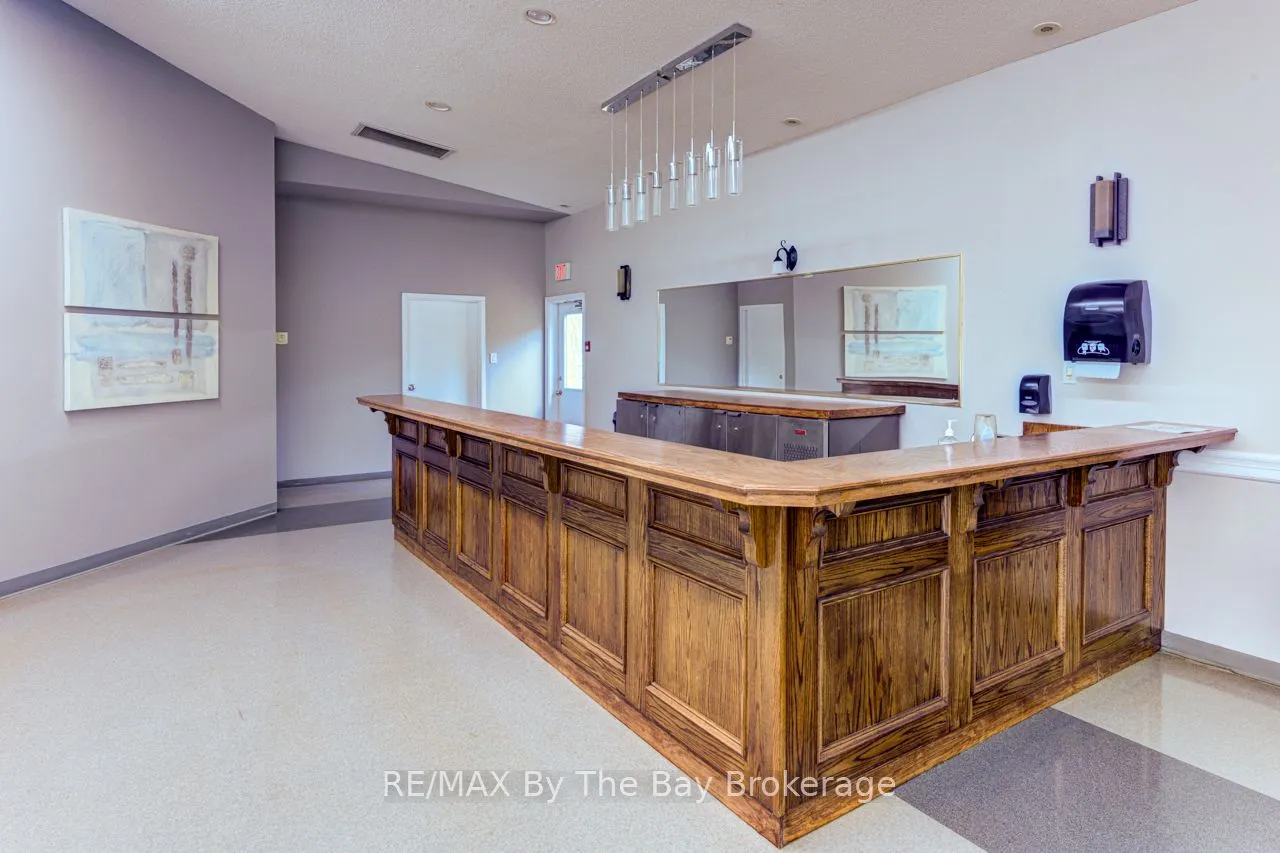 15 Huron Circle