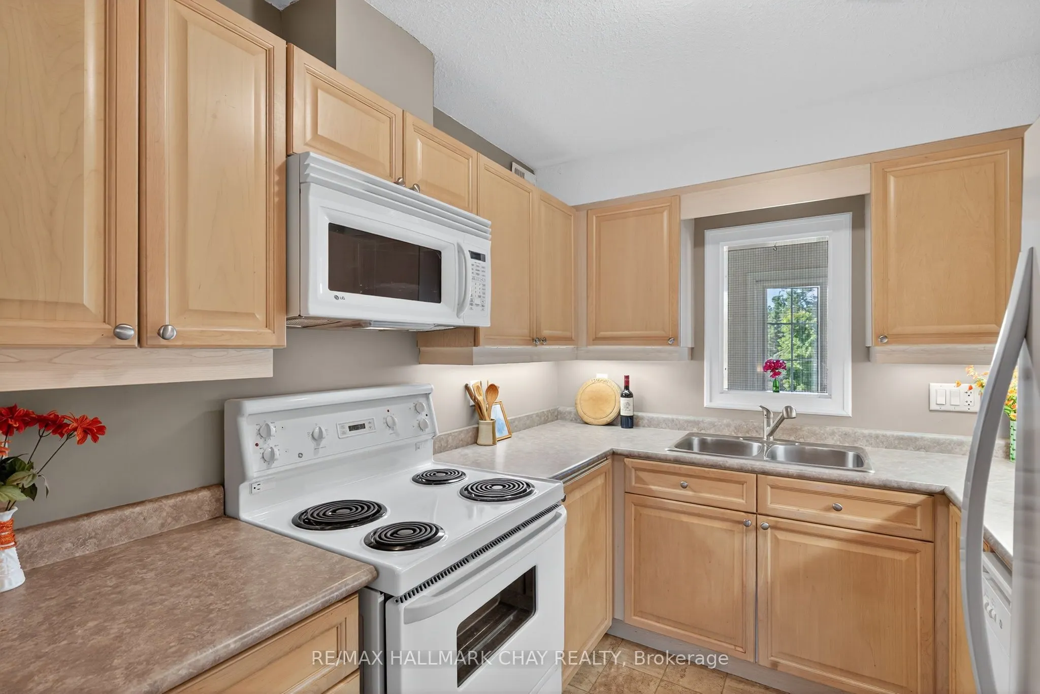 222 Steel Street, #10