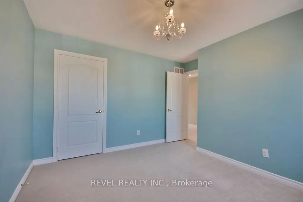 166 SUCCESSION Crescent
