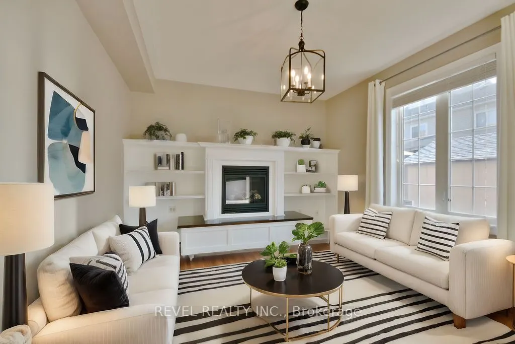 166 SUCCESSION Crescent