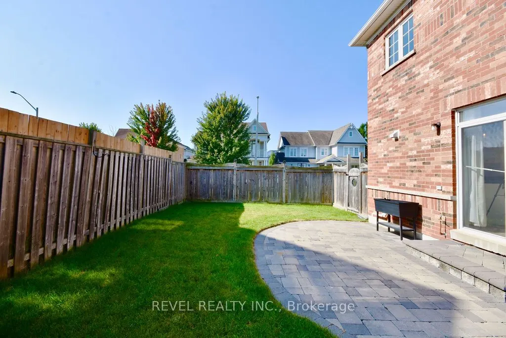 166 SUCCESSION Crescent
