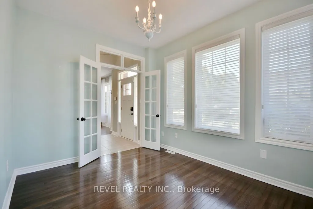 166 SUCCESSION Crescent