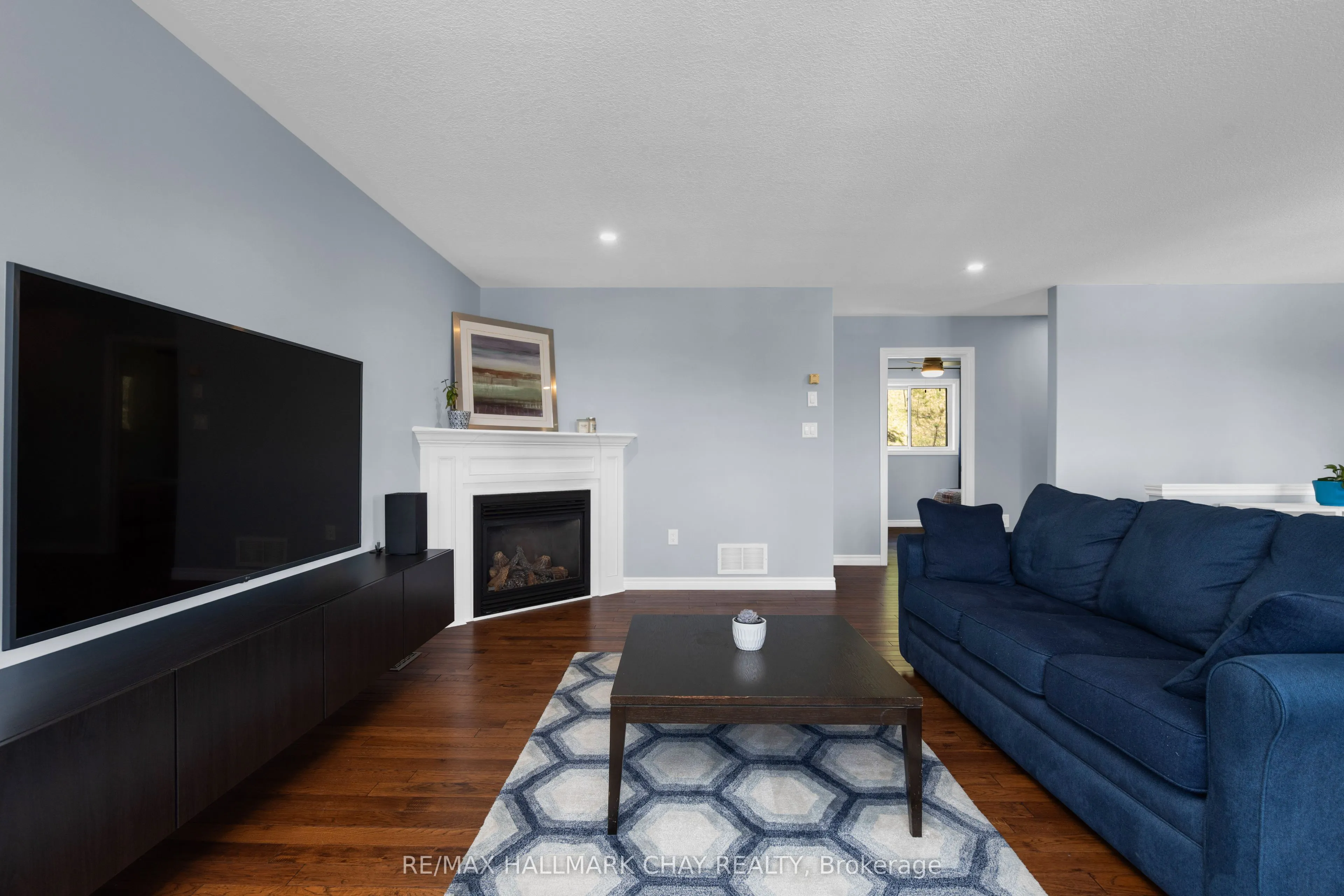 8 Ash Court