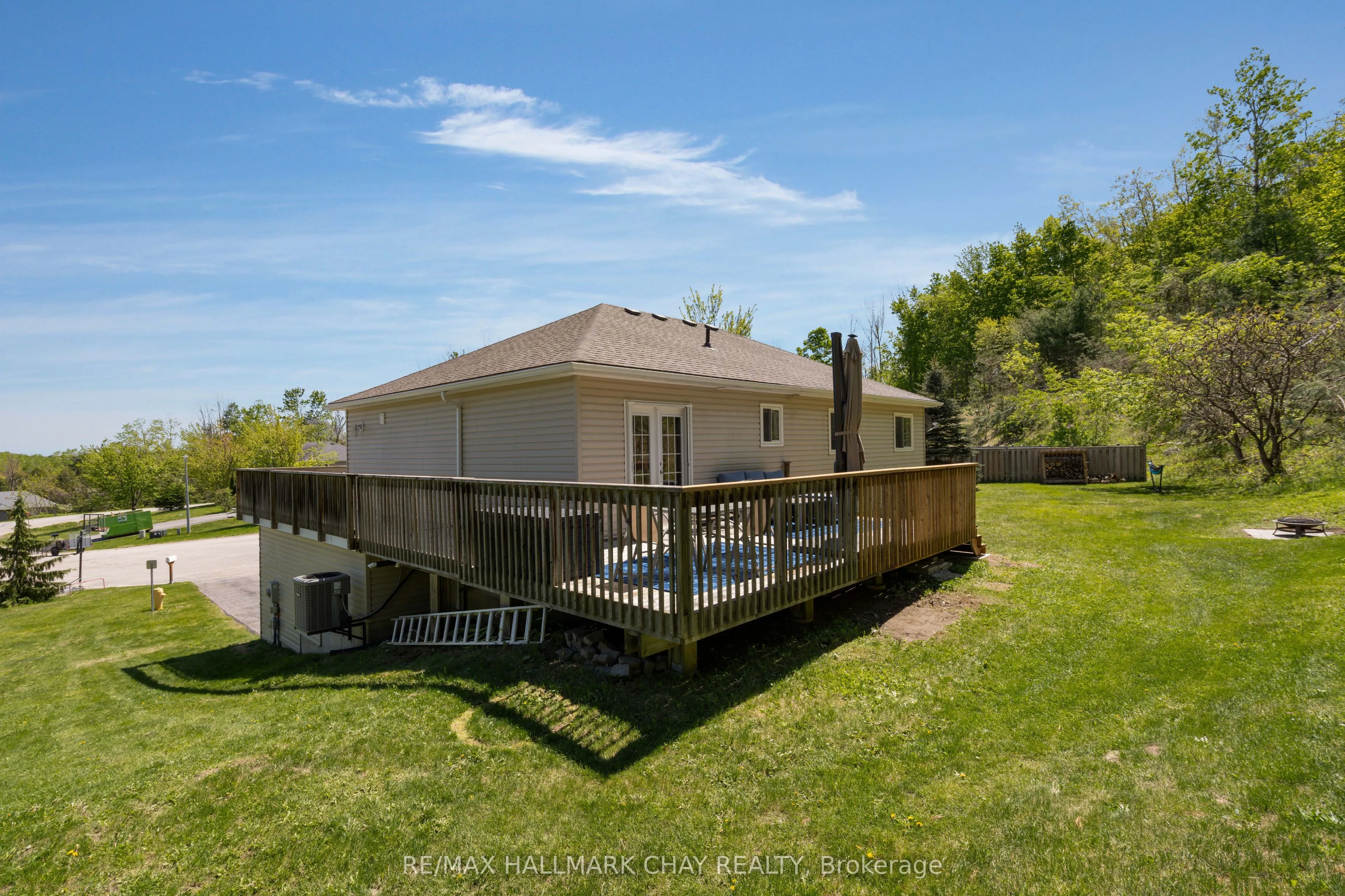 8 Ash Court