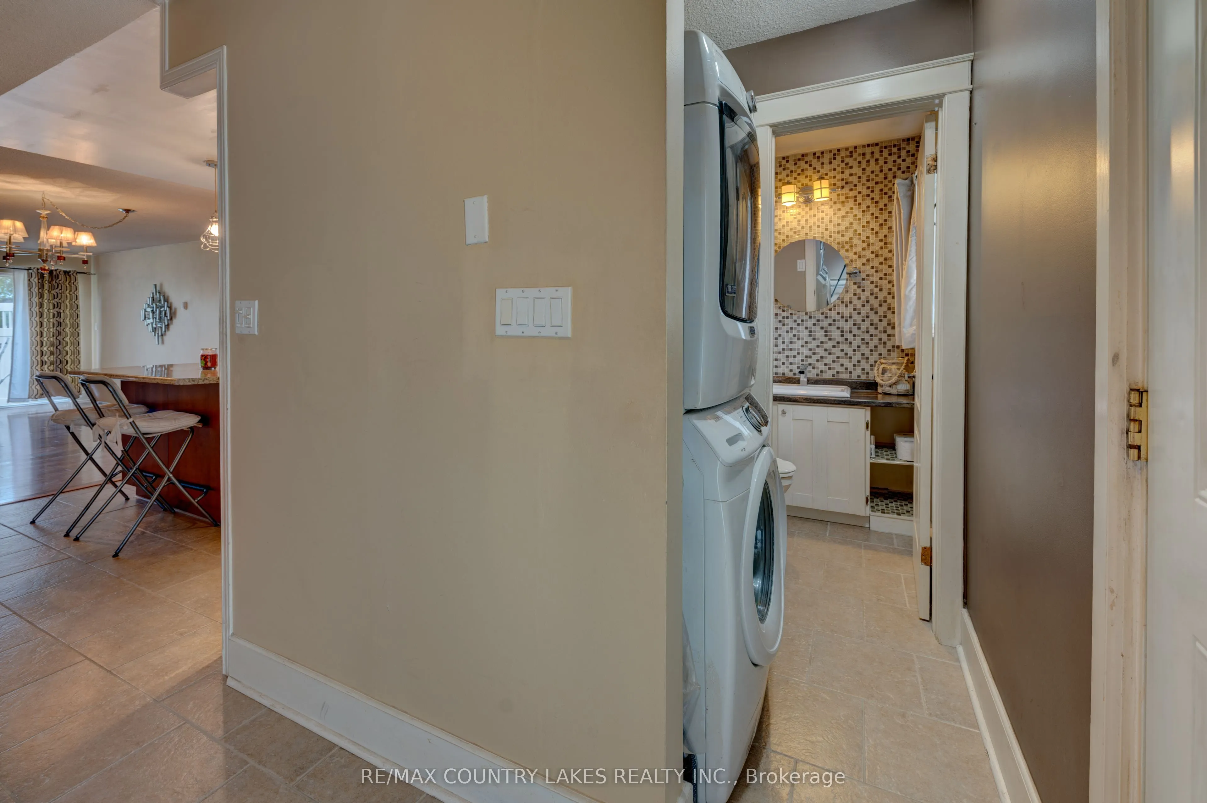 4 Paradise Boulevard, #1