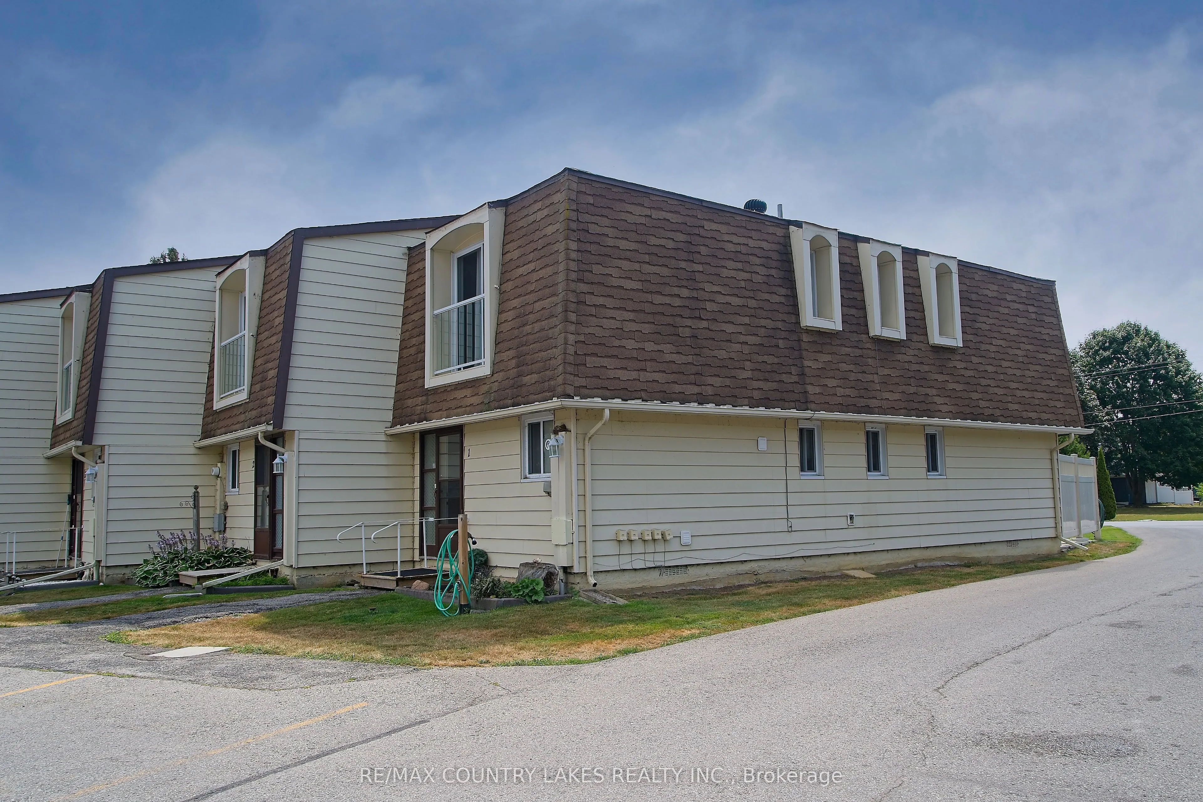 4 Paradise Boulevard, #1