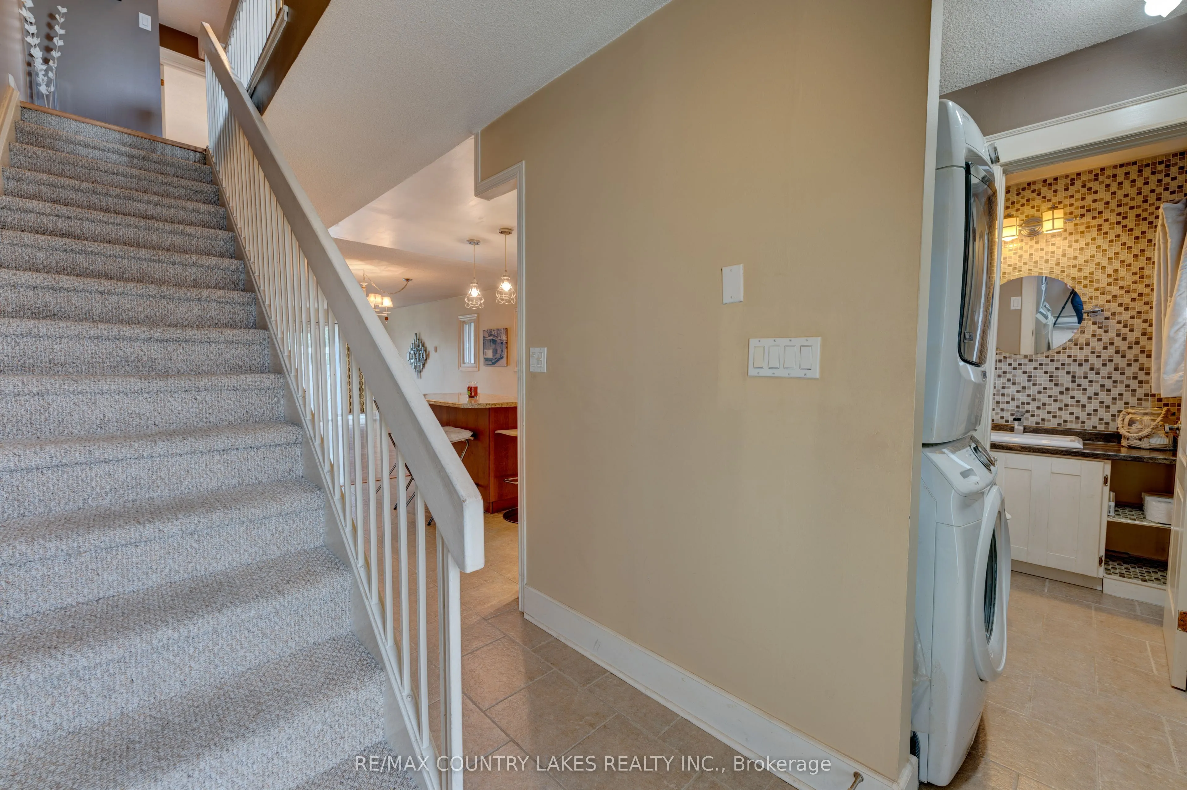 4 Paradise Boulevard, #1