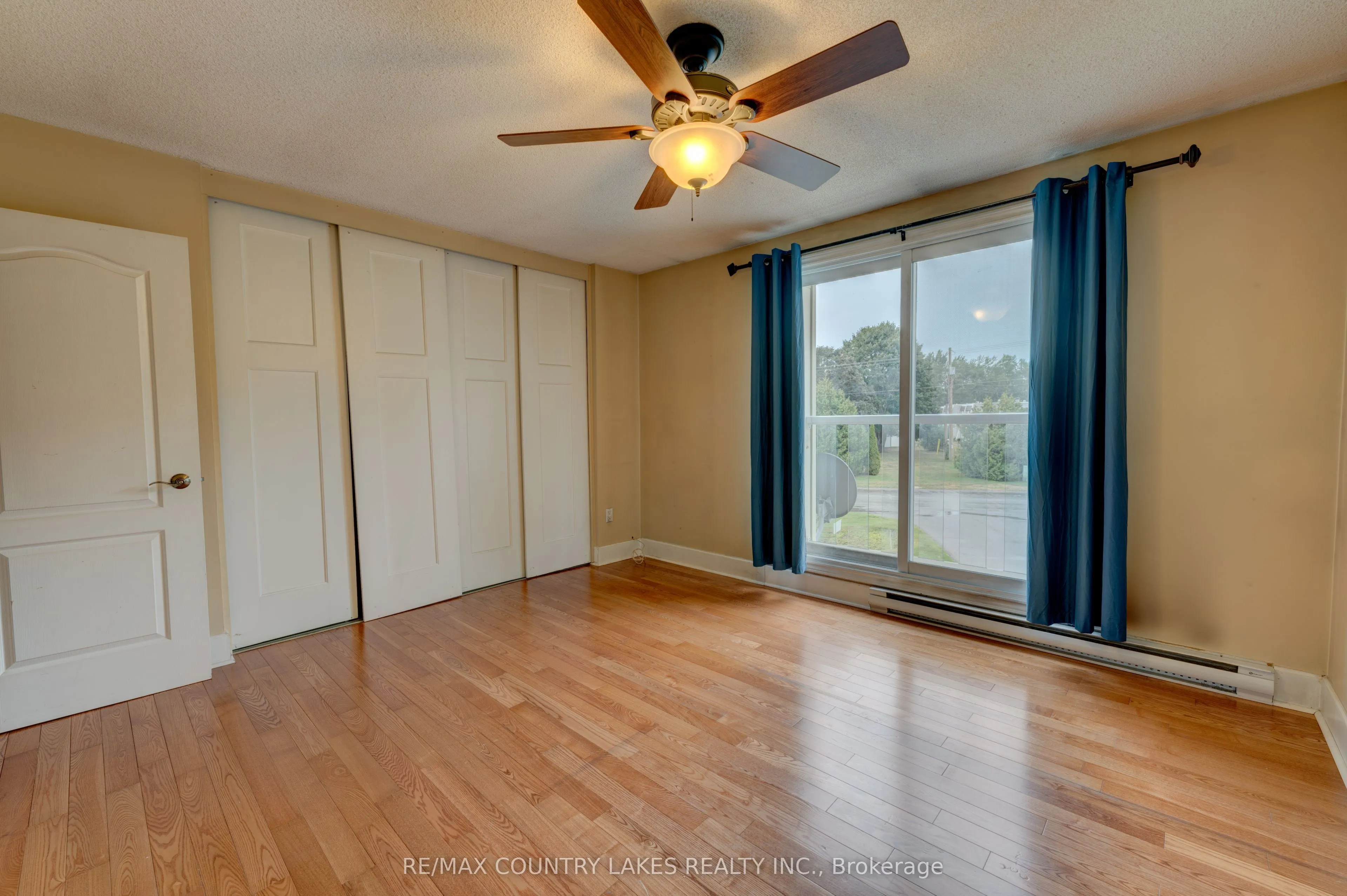 4 Paradise Boulevard, #1