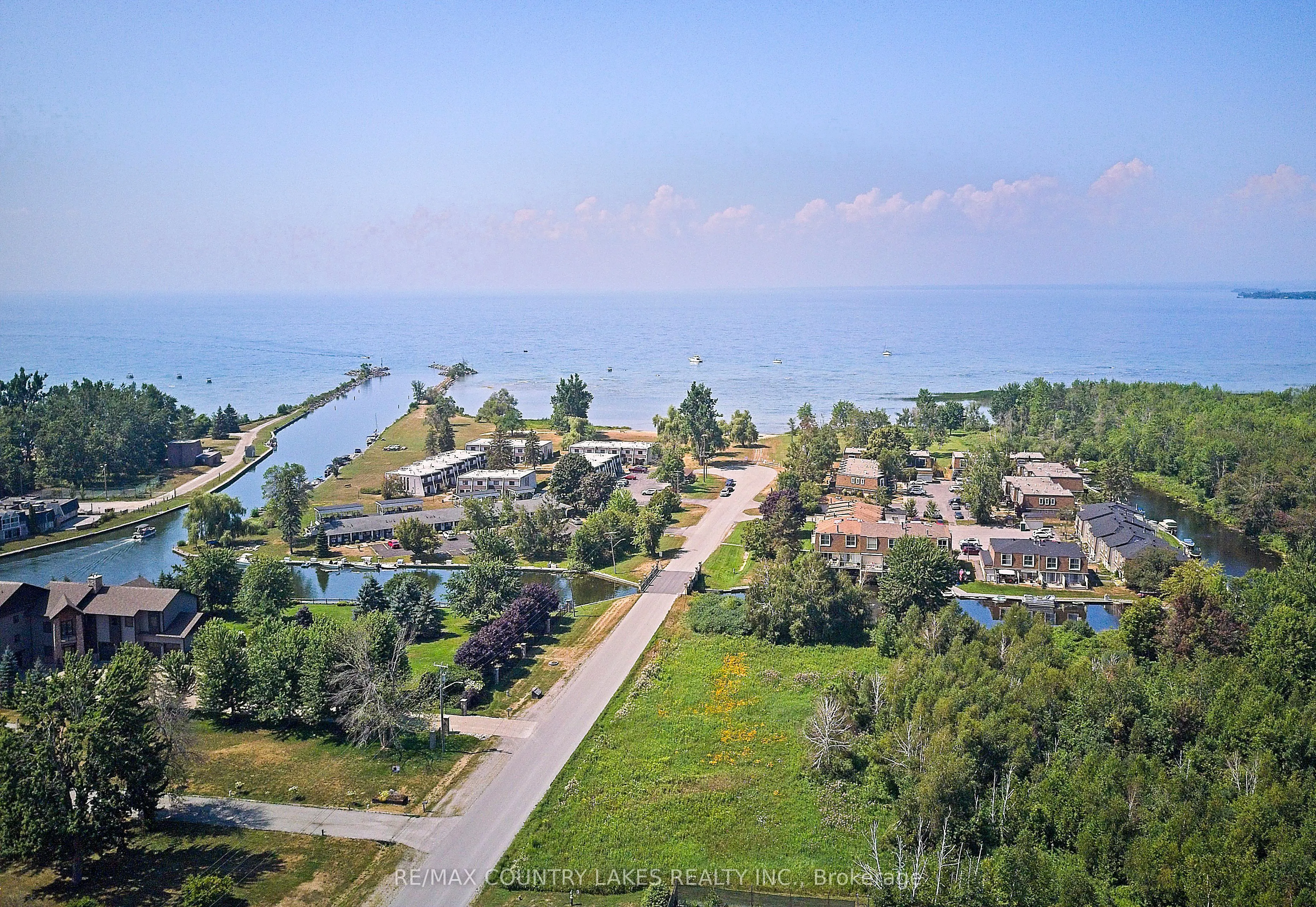 4 Paradise Boulevard, #1