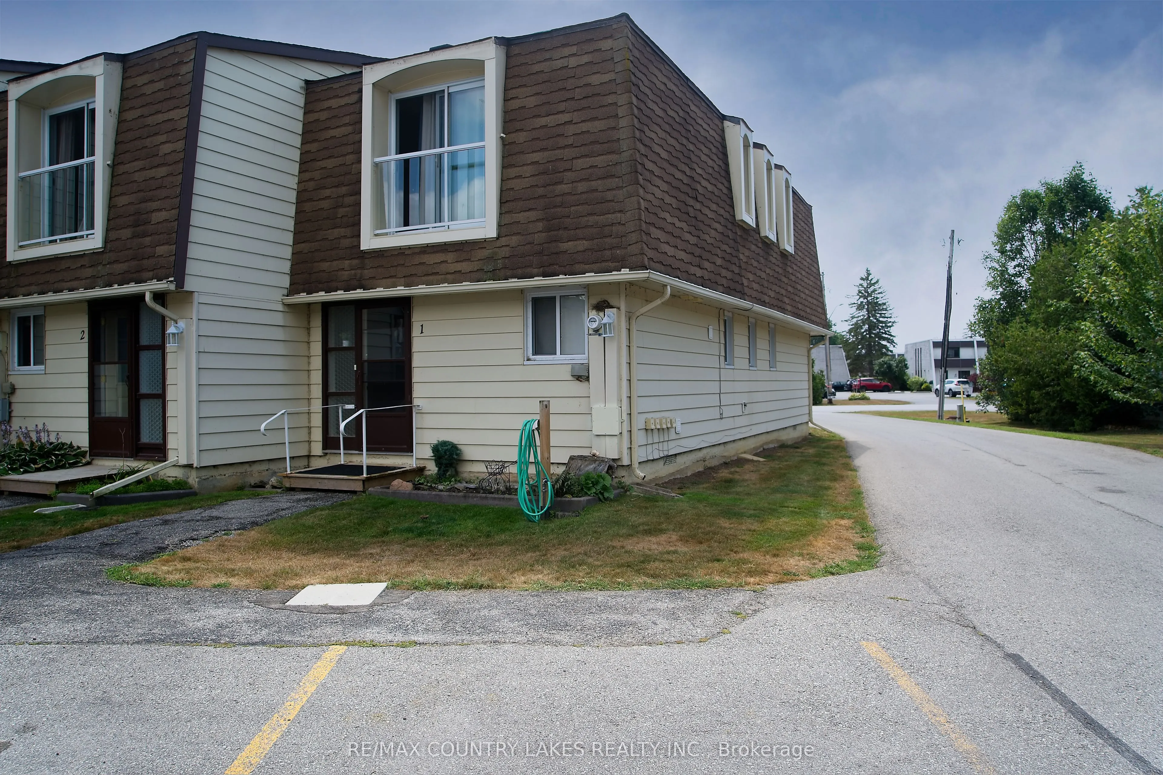 4 Paradise Boulevard, #1