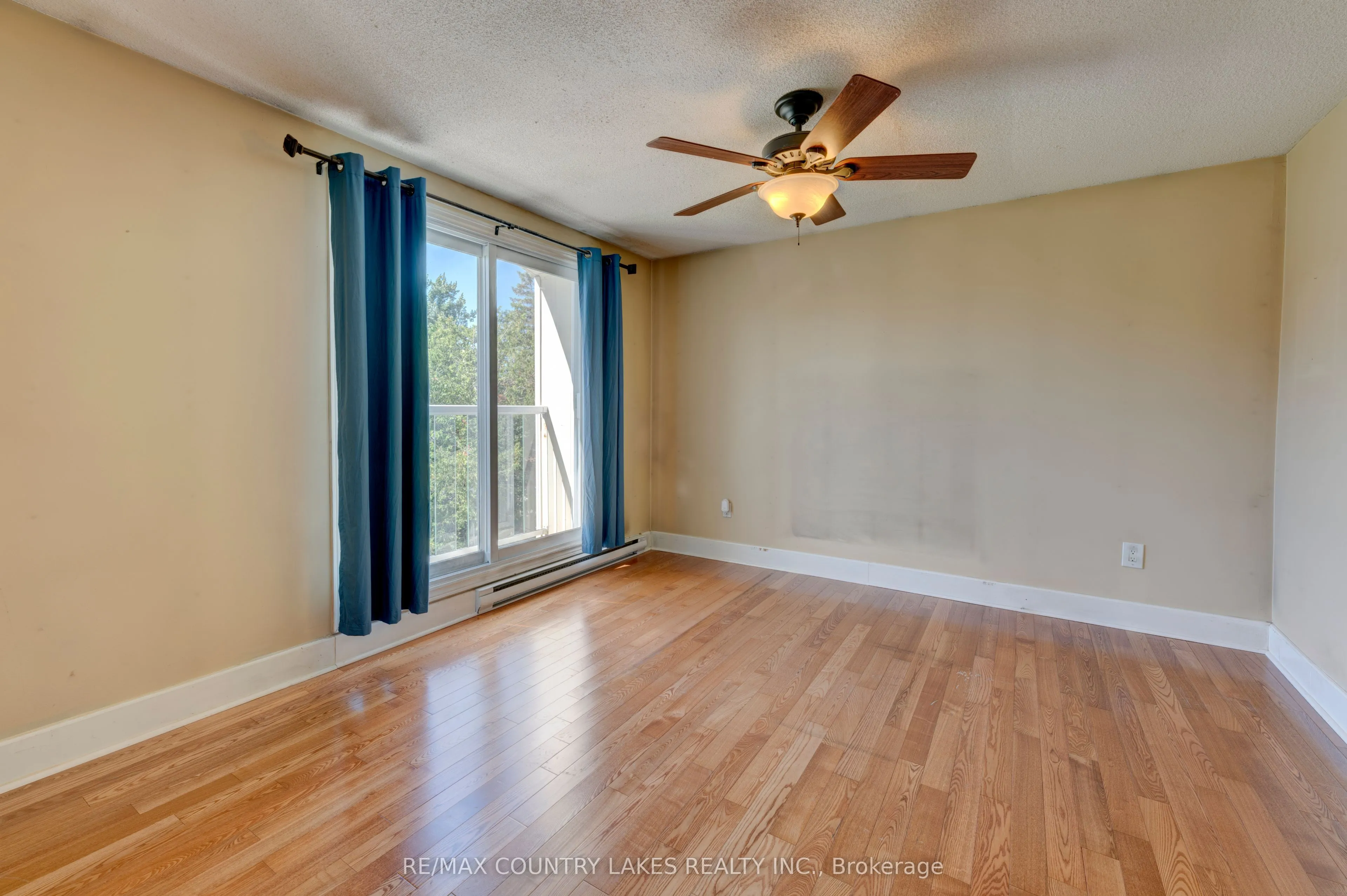 4 Paradise Boulevard, #1