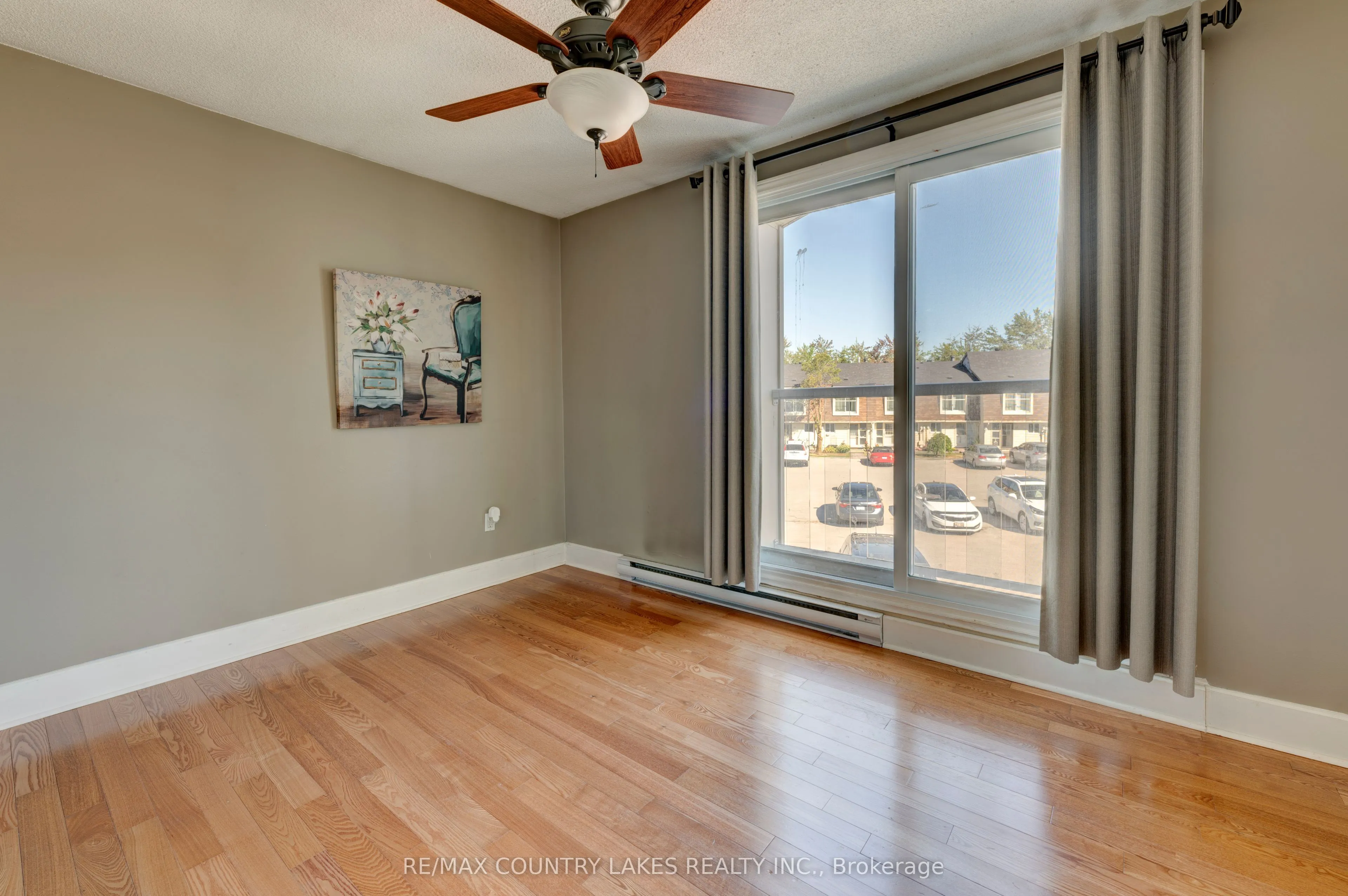 4 Paradise Boulevard, #1