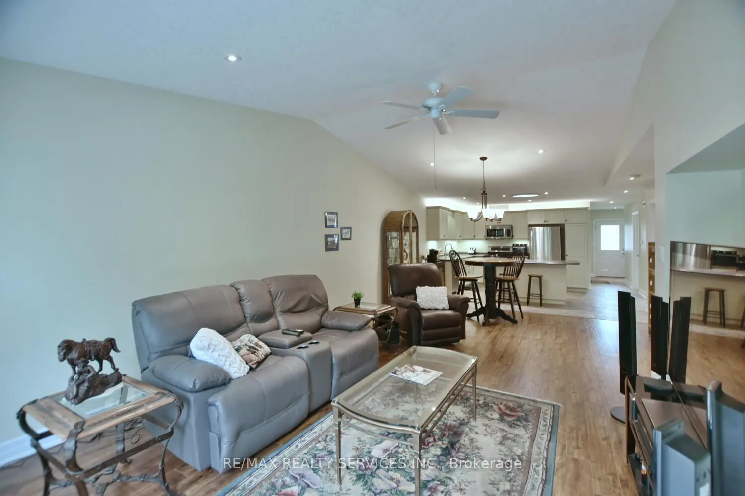45 Clover Crescent